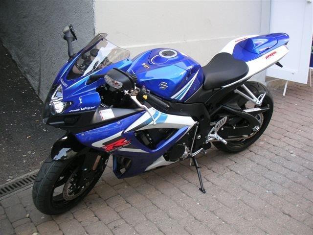 SUZUKI GSX-R 750 K6-image-3