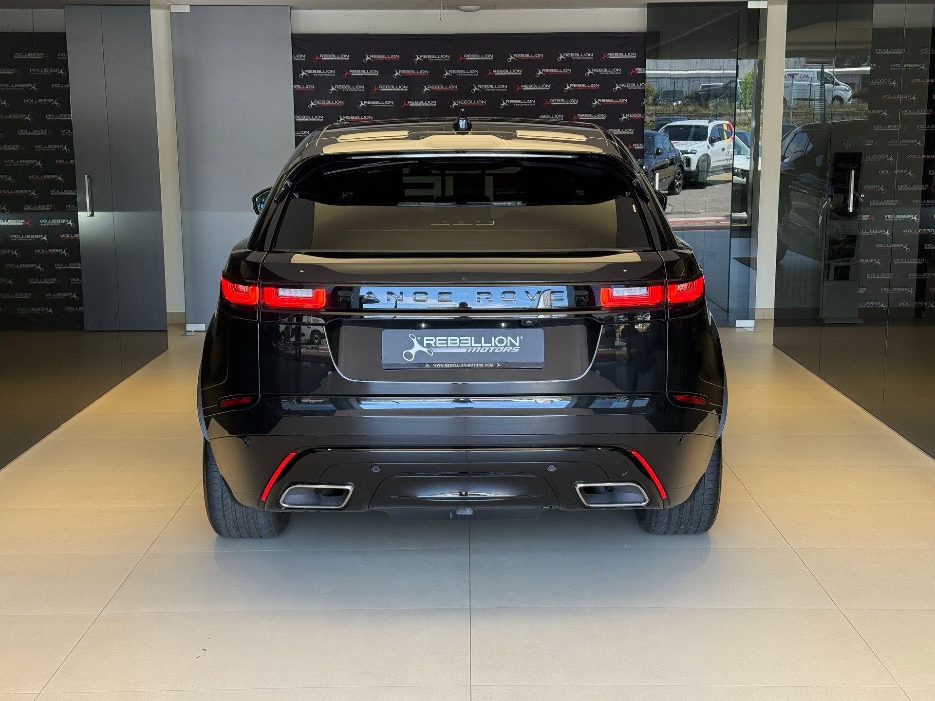 LAND ROVER Range Rover Velar R-Dynamic D 300 I6 MHEV SE Automatic-image-7