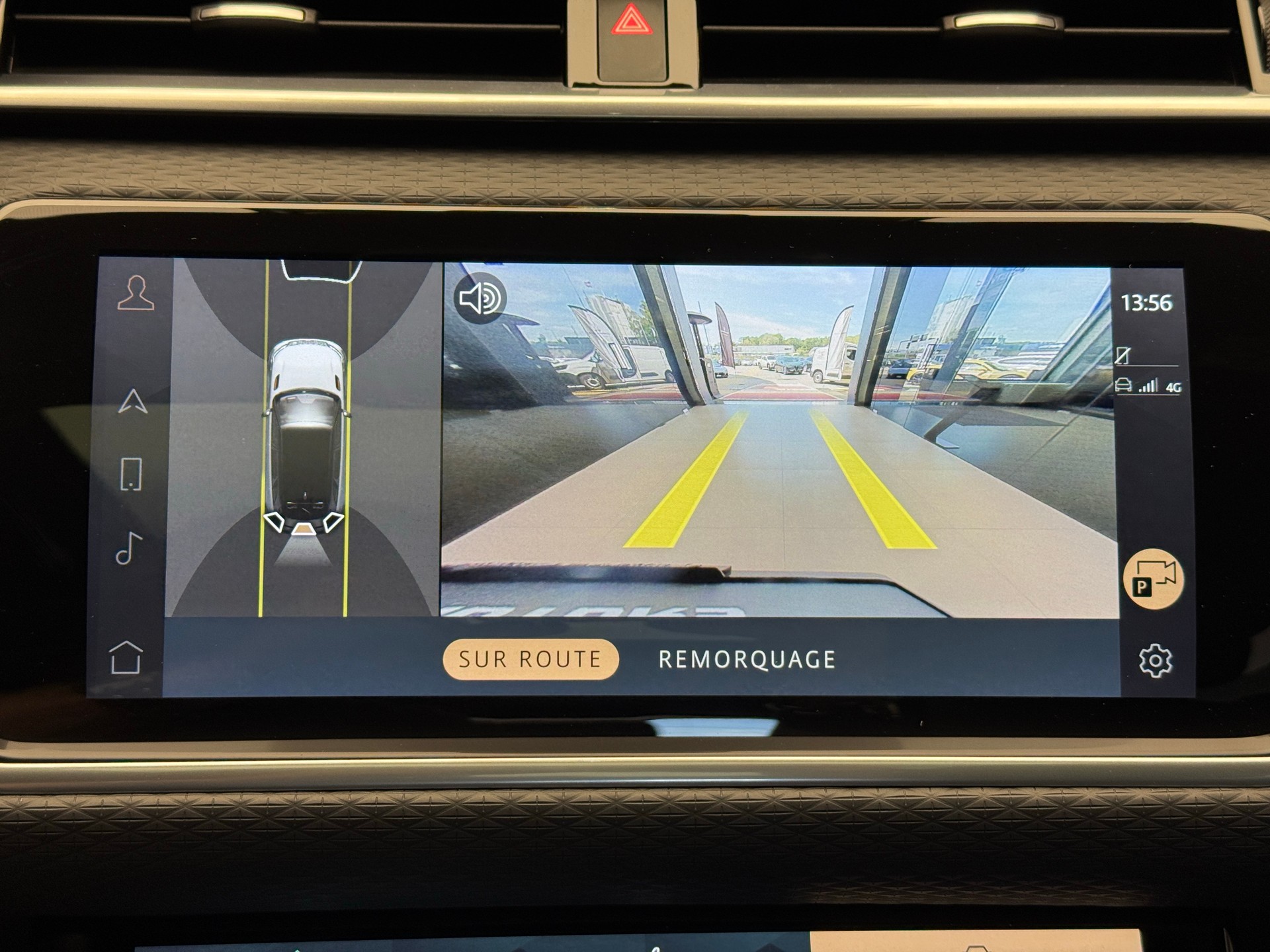 LAND ROVER Range Rover Velar R-Dynamic D 300 I6 MHEV SE Automatic-image-22