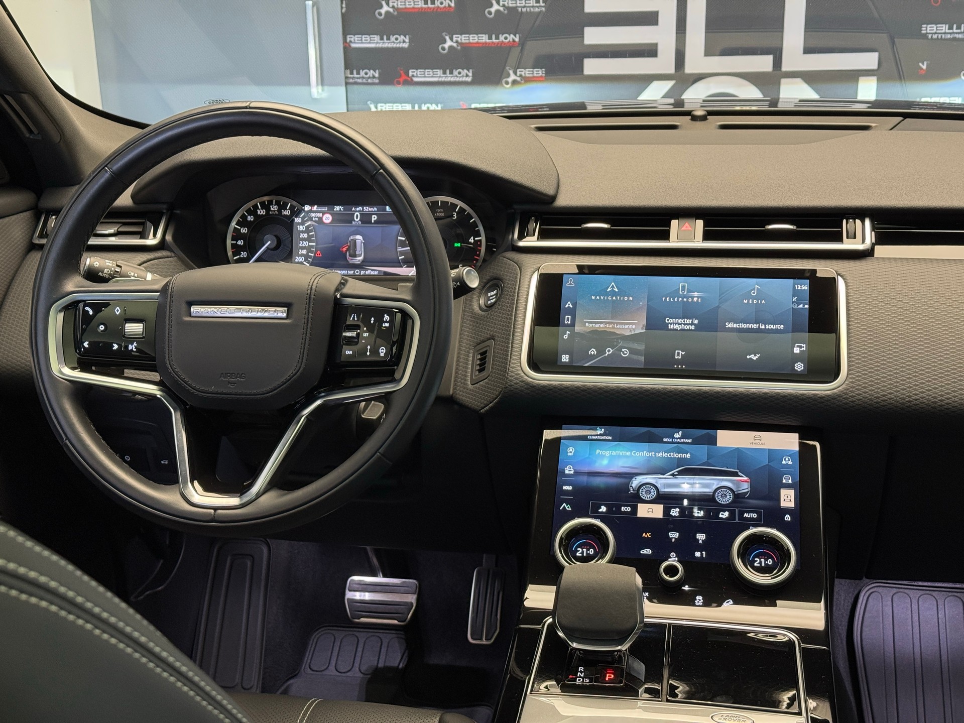 LAND ROVER Range Rover Velar R-Dynamic D 300 I6 MHEV SE Automatic-image-13
