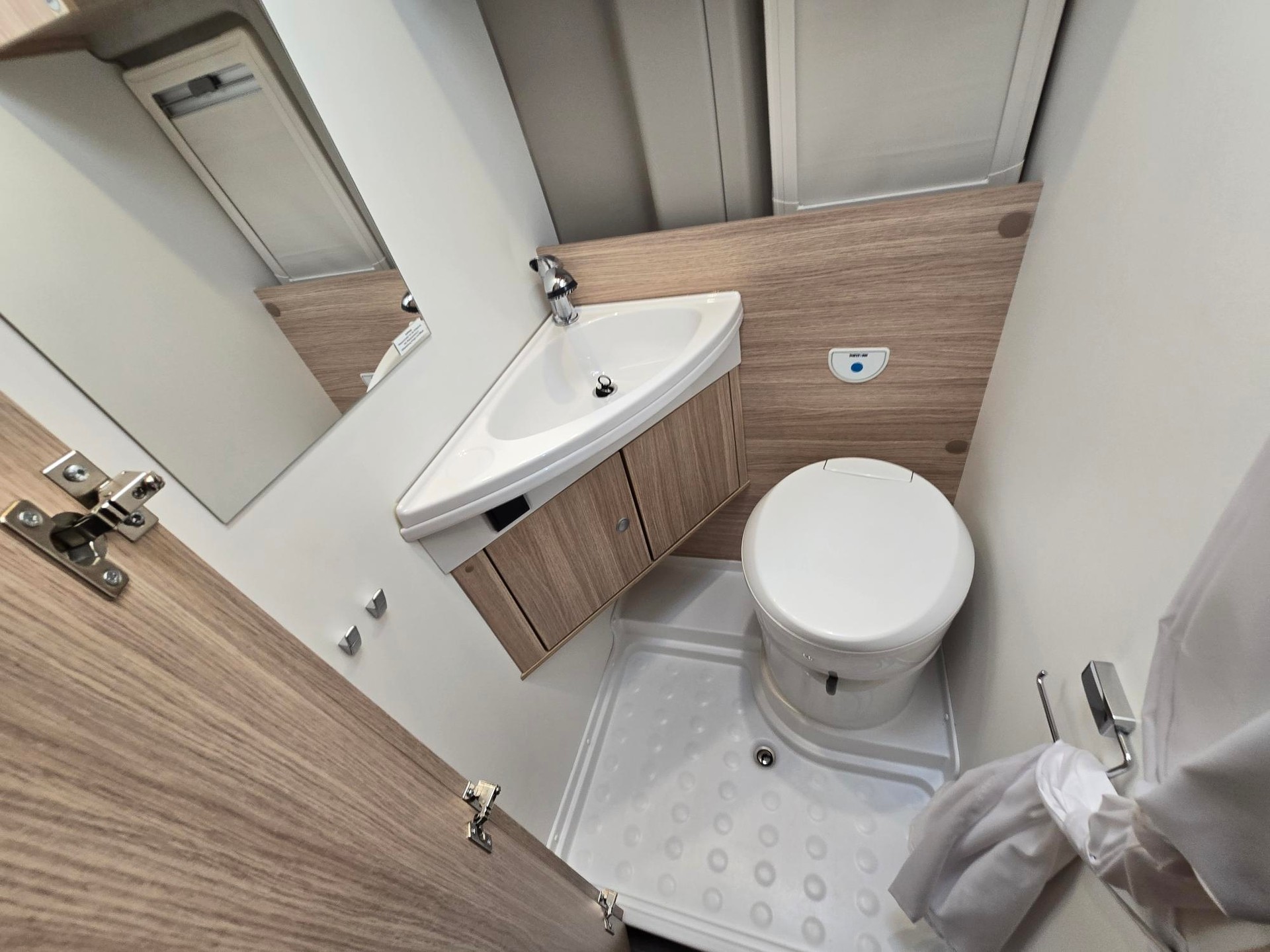 SUNLIGHT CLIFF 540 CVE ADVENTURE EDITION 2,3 D 9G-AUTOMAT FIAT DUCATO PROFESSIONAL MJ 140-image-12