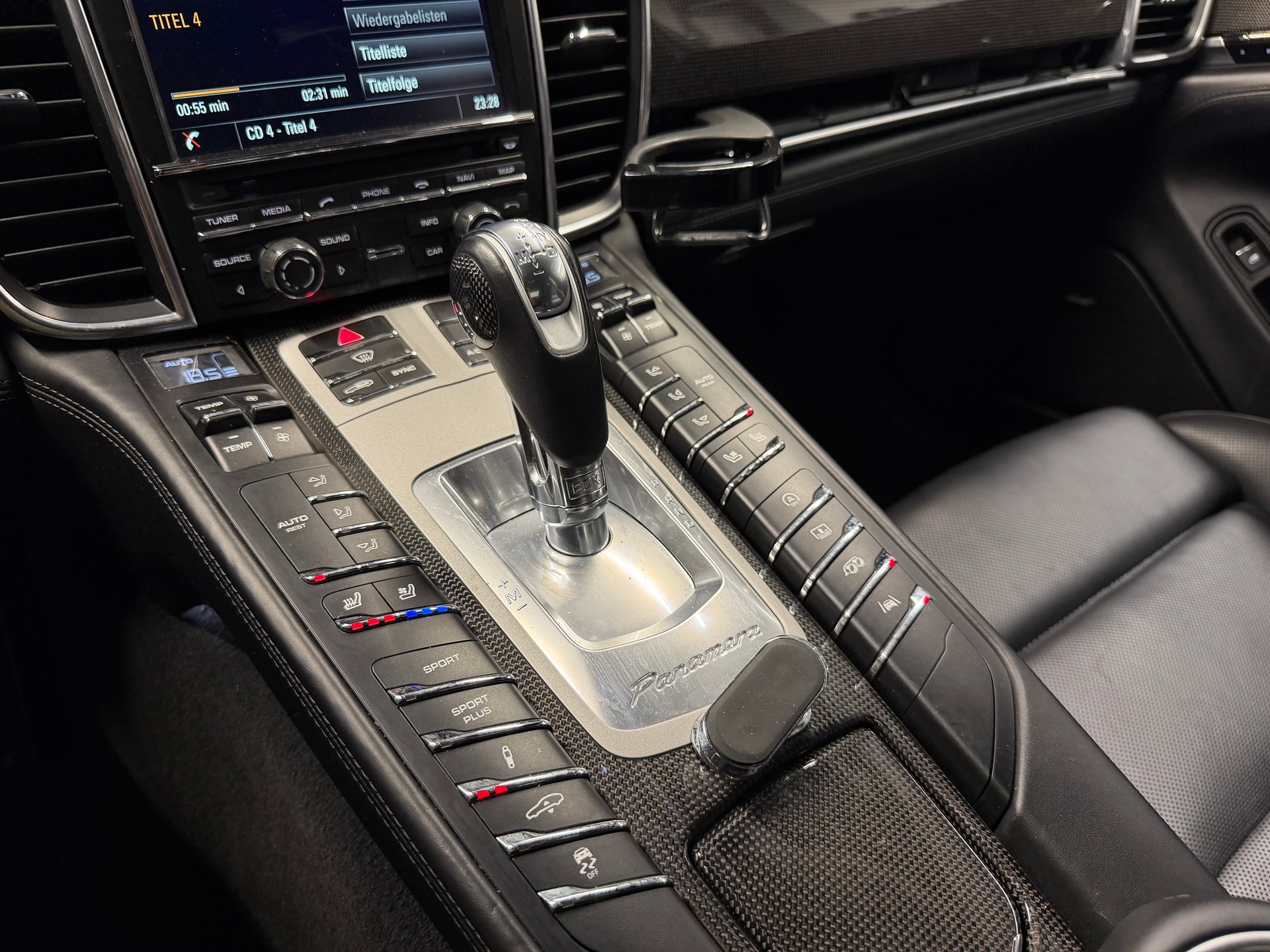 PORSCHE Panamera 4.8 V8 Turbo S PDK *570 PS*Bose Surround Soundsystem*Luftfederung*Carbon-fiber trim*-image-25