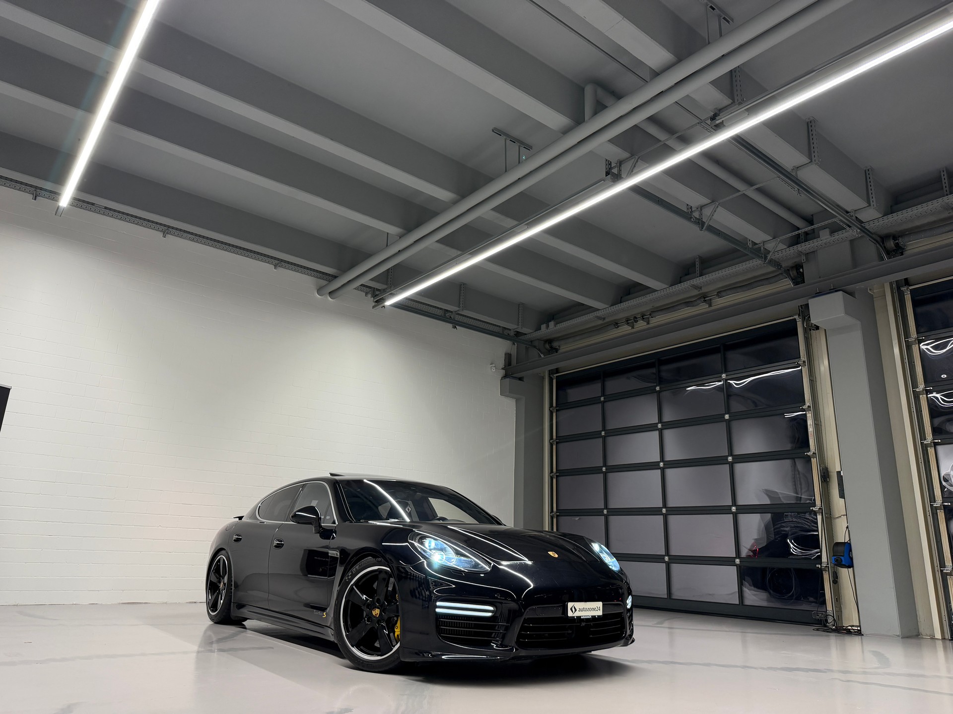 PORSCHE Panamera 4.8 V8 Turbo S PDK *570 PS*Bose Surround Soundsystem*Luftfederung*Carbon-fiber trim*-image-5
