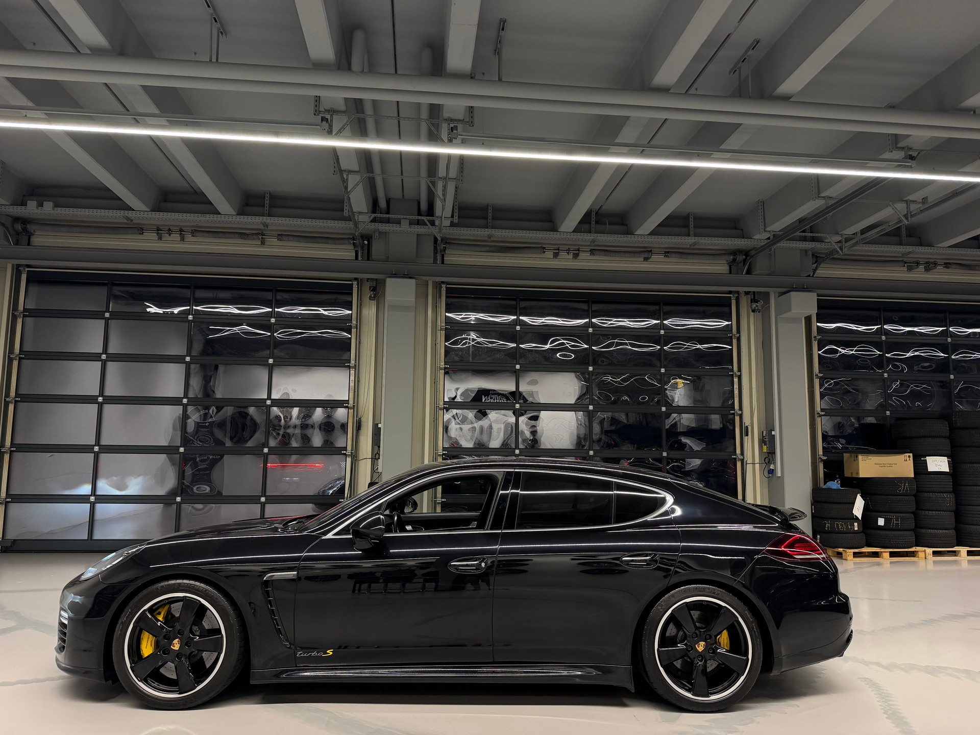 PORSCHE Panamera 4.8 V8 Turbo S PDK *570 PS*Bose Surround Soundsystem*Luftfederung*Carbon-fiber trim*-image-8