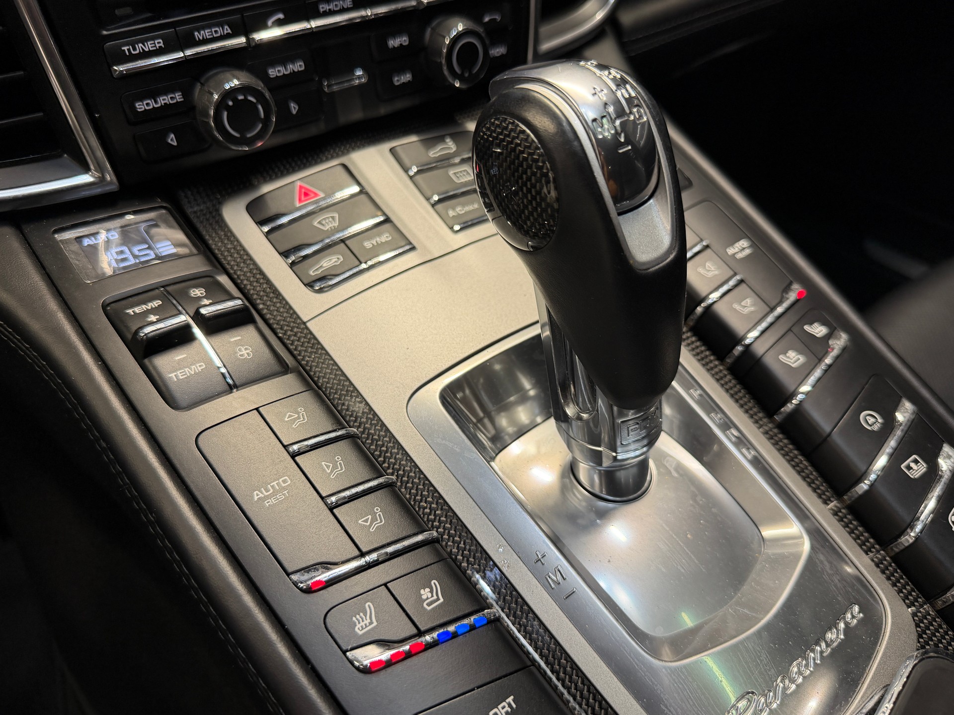 PORSCHE Panamera 4.8 V8 Turbo S PDK *570 PS*Bose Surround Soundsystem*Luftfederung*Carbon-fiber trim*-image-27