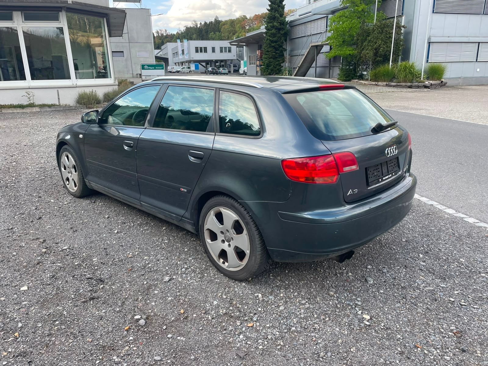 AUDI A3 Sportback 2.0 TDI Ambiente-image-4