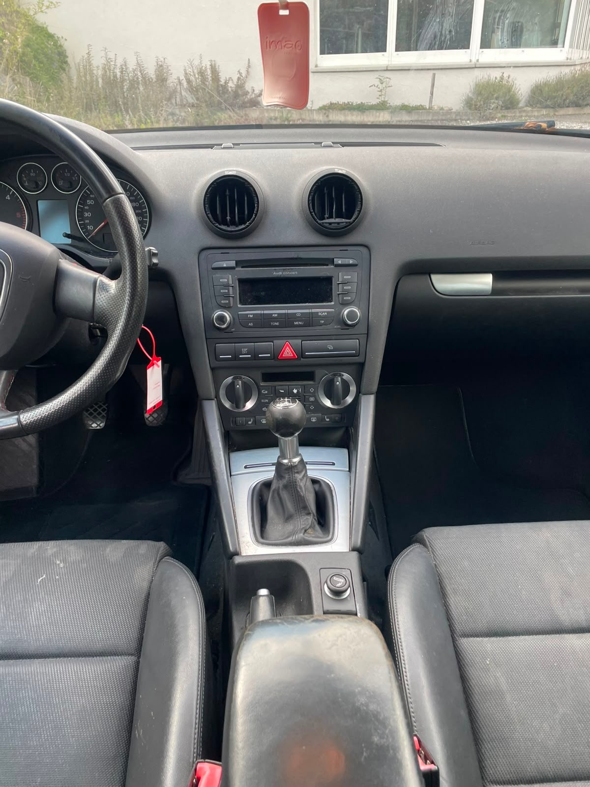 AUDI A3 Sportback 2.0 TDI Ambiente-image-8
