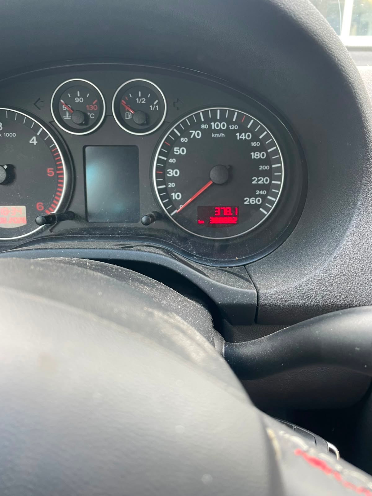 AUDI A3 Sportback 2.0 TDI Ambiente-image-10