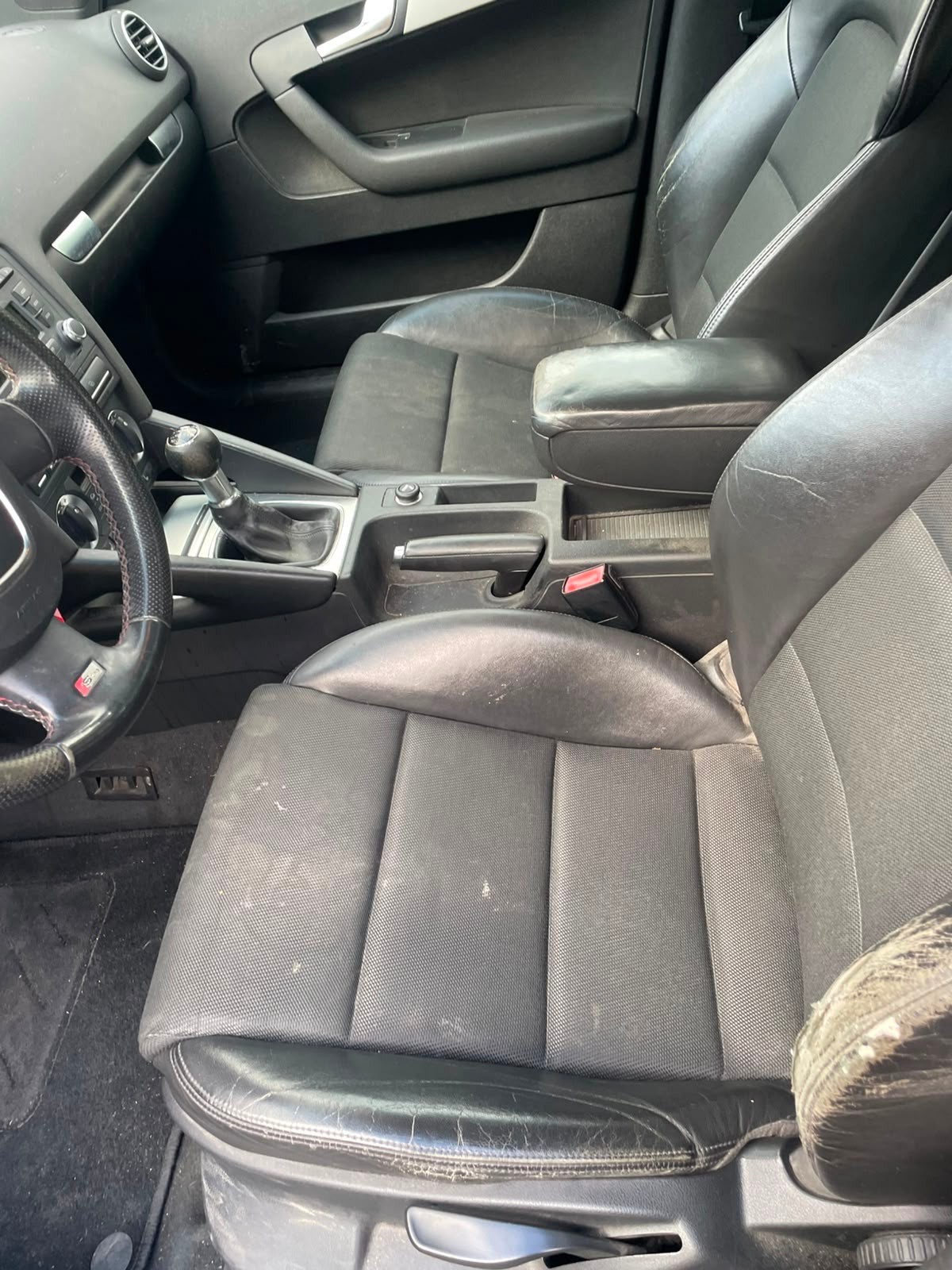 AUDI A3 Sportback 2.0 TDI Ambiente-image-9