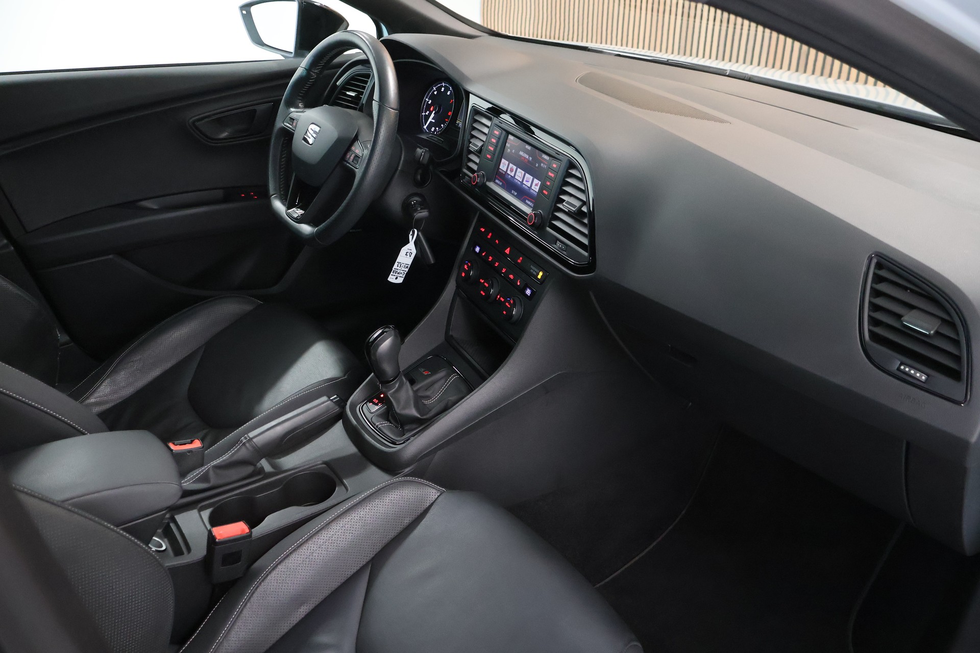 SEAT Leon 2.0 TSI Cupra 280 DSG-image-14