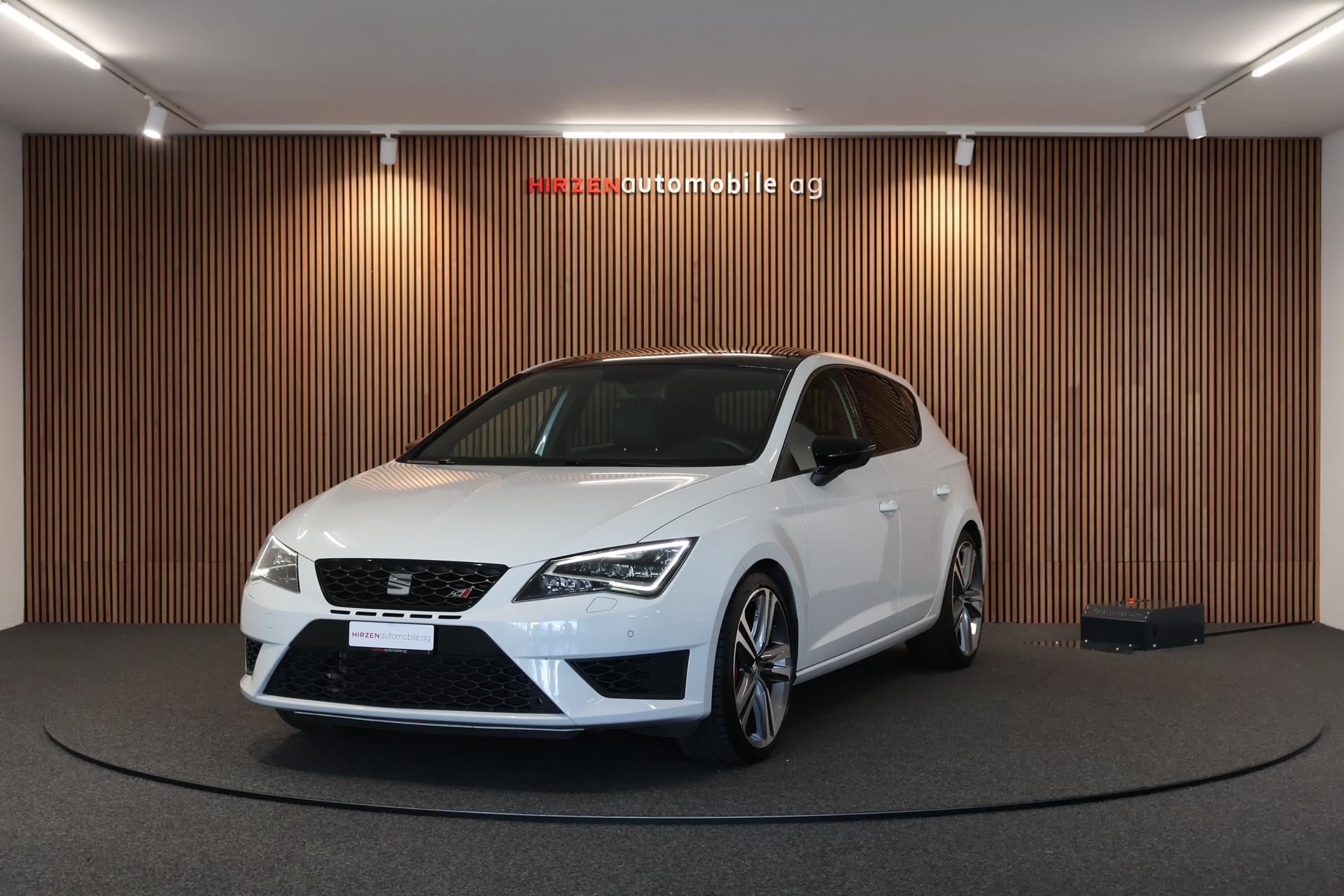 SEAT Leon 2.0 TSI Cupra 280 DSG-image-0