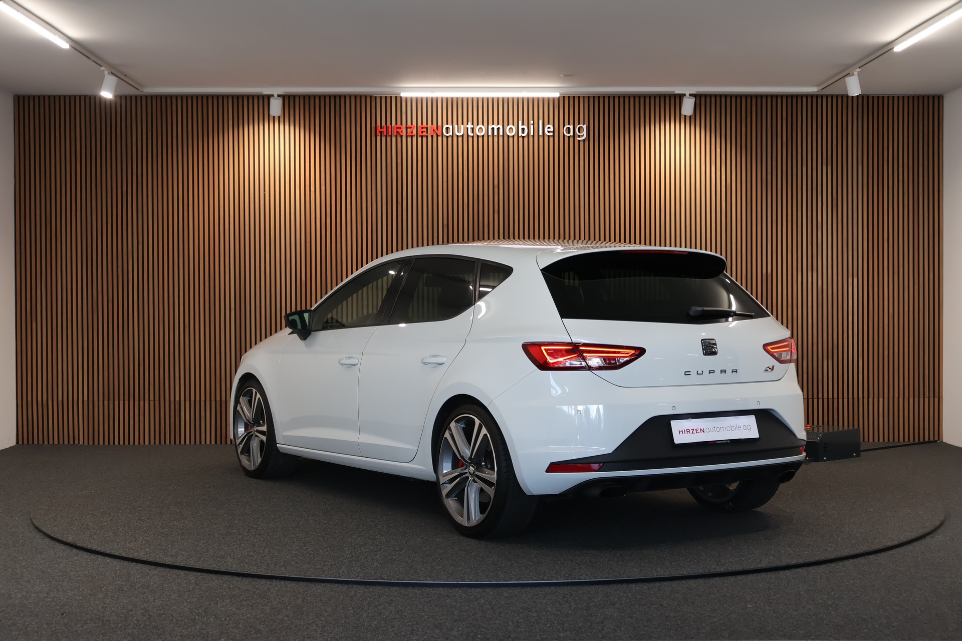SEAT Leon 2.0 TSI Cupra 280 DSG-image-2