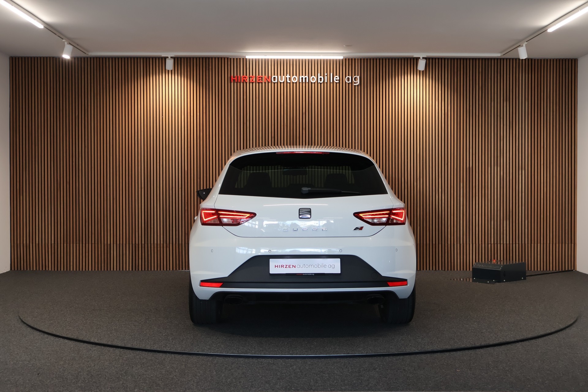 SEAT Leon 2.0 TSI Cupra 280 DSG-image-3
