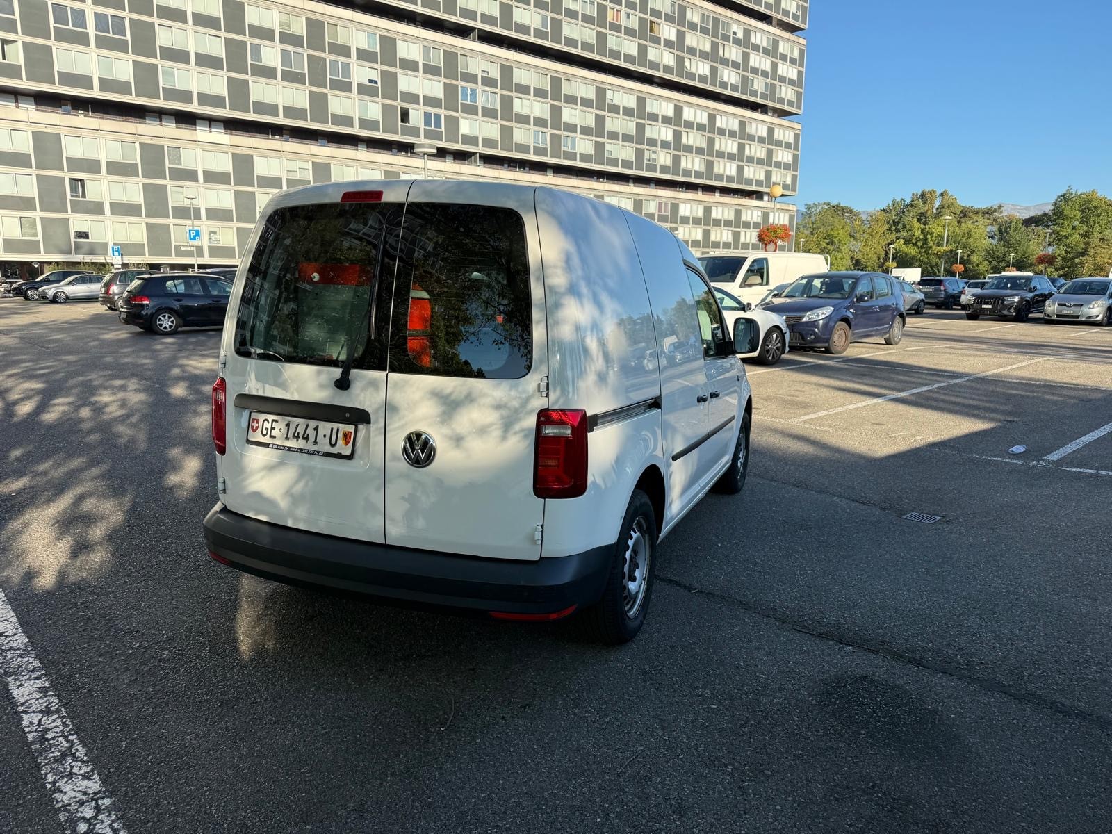 VW Caddy 2.0TDI BlueMotion Technology-image-6