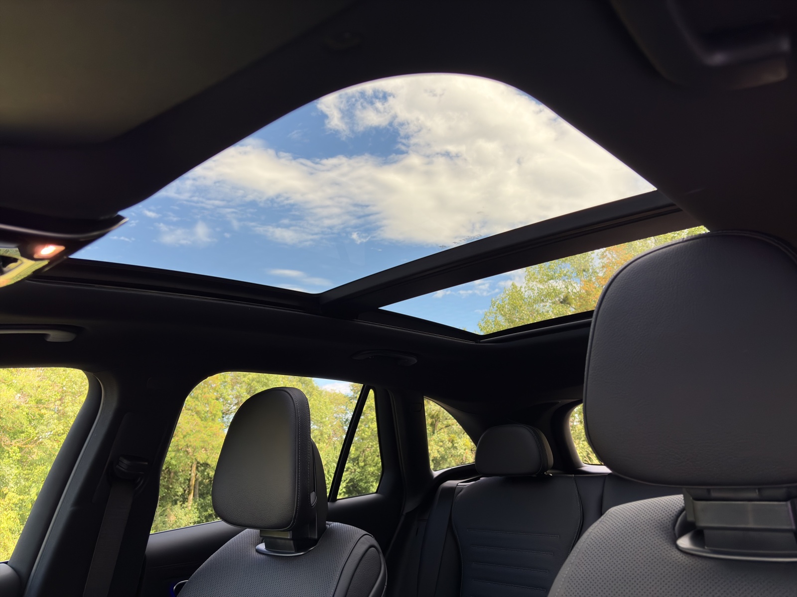 MERCEDES-BENZ GLC 300 e 4Matic EQ Star 9G-Tronic-image-9