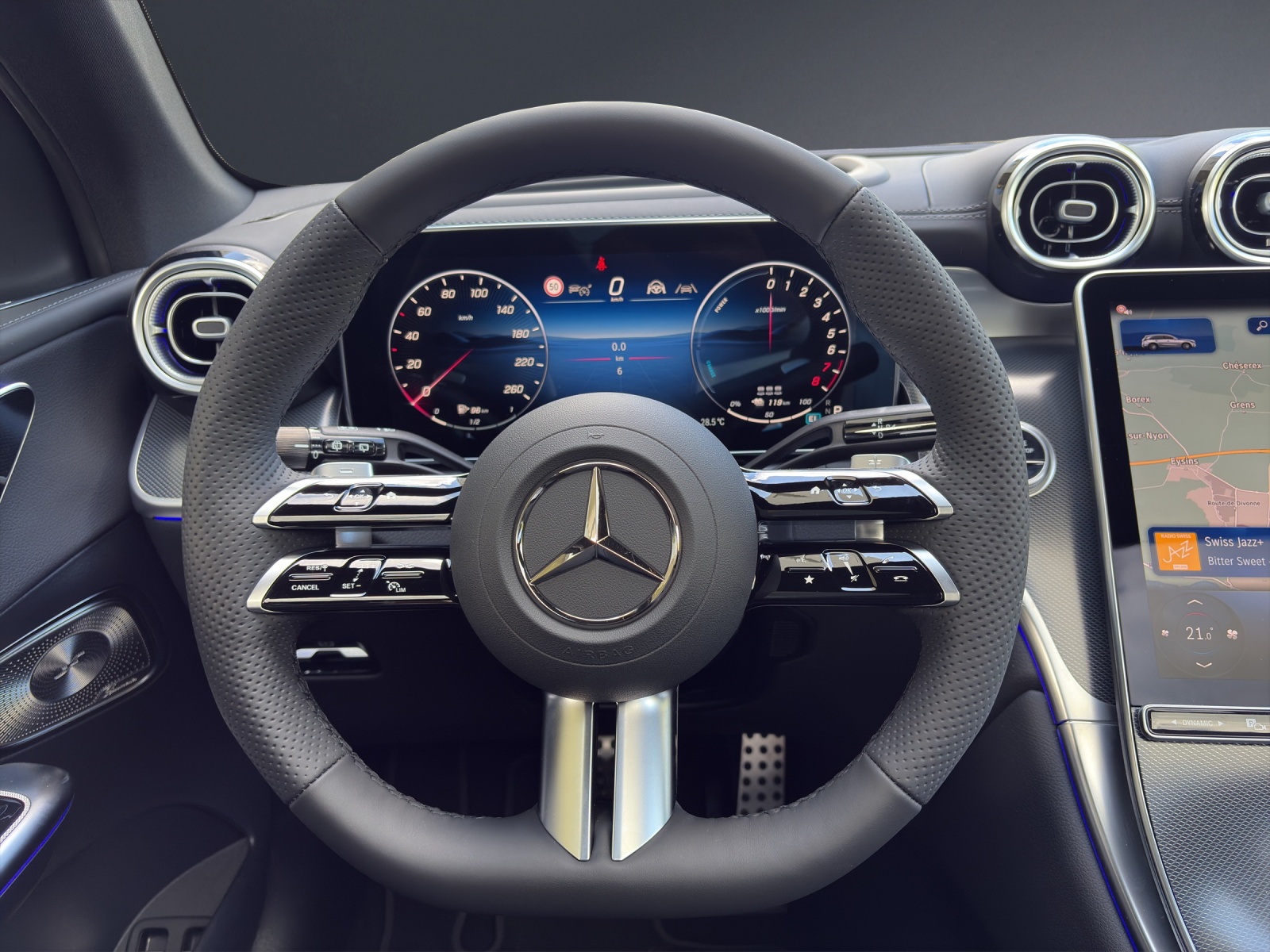 MERCEDES-BENZ GLC 300 e 4Matic EQ Star 9G-Tronic-image-13