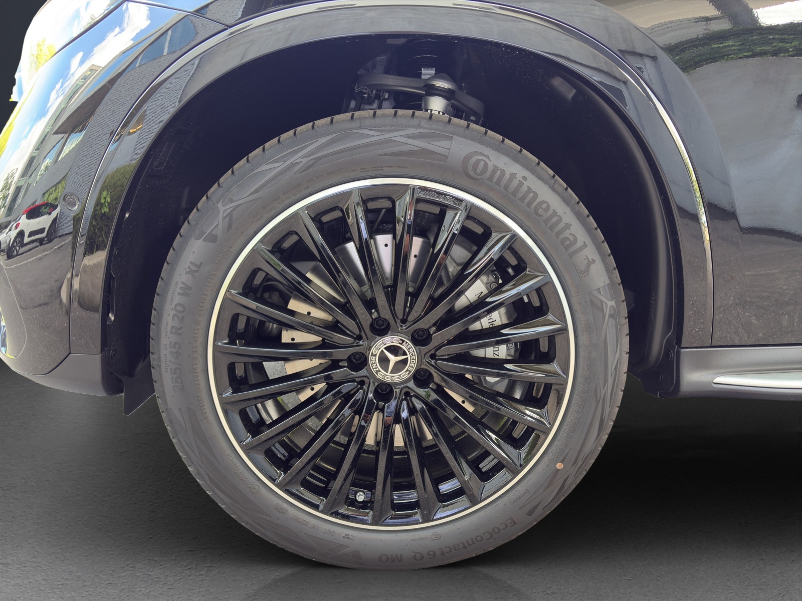MERCEDES-BENZ GLC 300 e 4Matic EQ Star 9G-Tronic-image-5