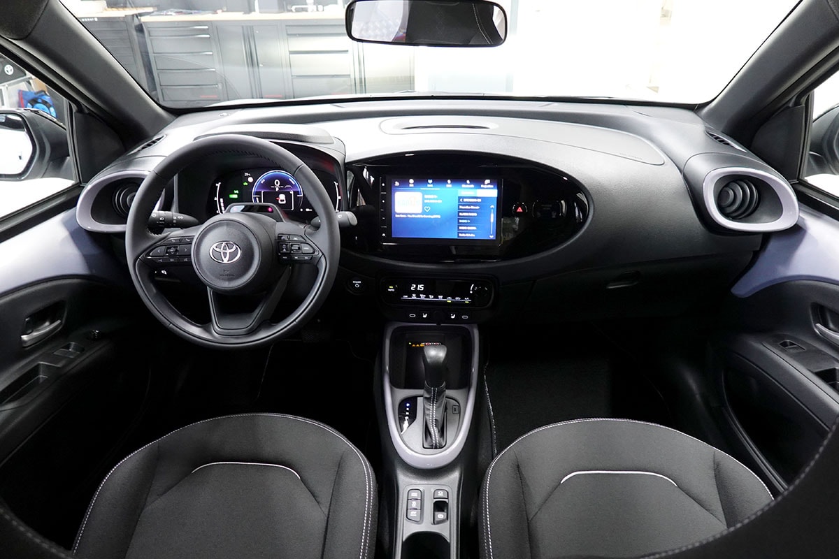 TOYOTA Aygo X 1.5 Trend e-CVT-image-8