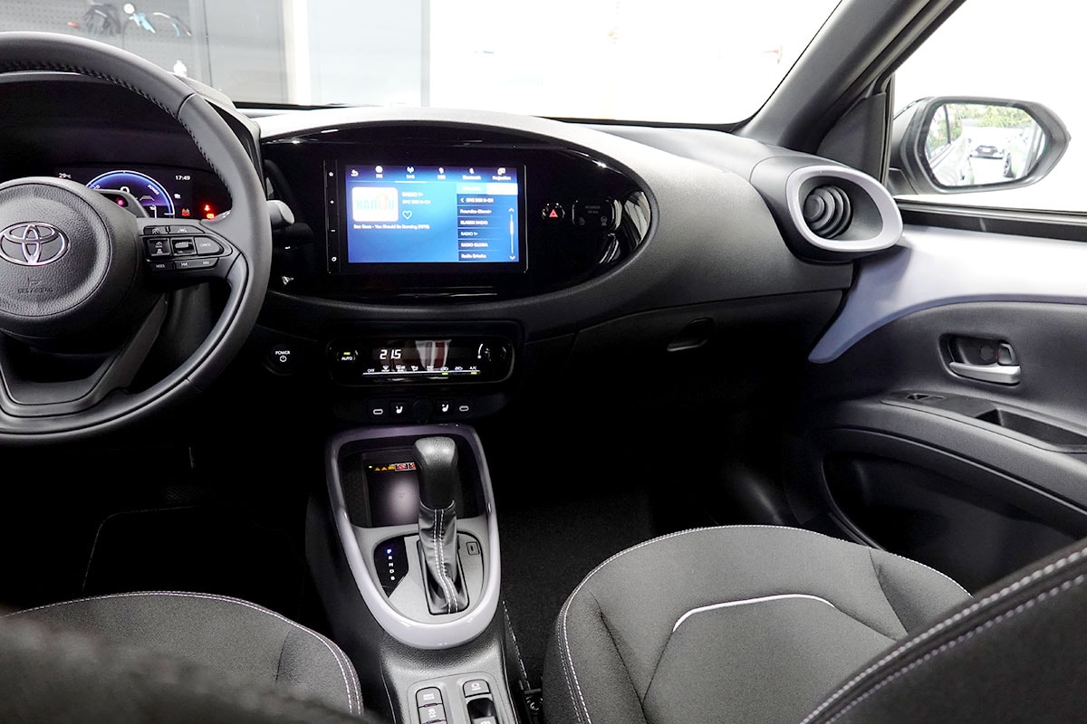 TOYOTA Aygo X 1.5 Trend e-CVT-image-9