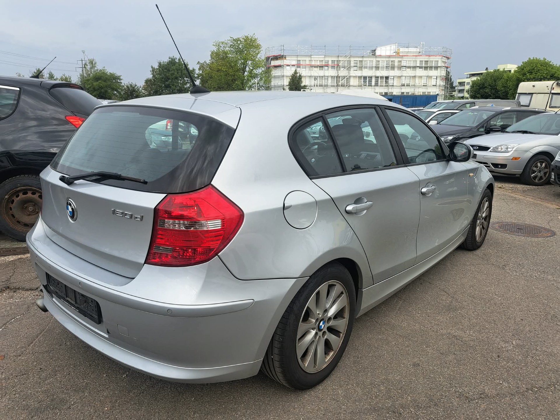 BMW 120d Dynamic Edition-image-5