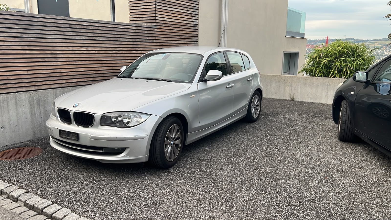 BMW 120d Dynamic Edition-image-13