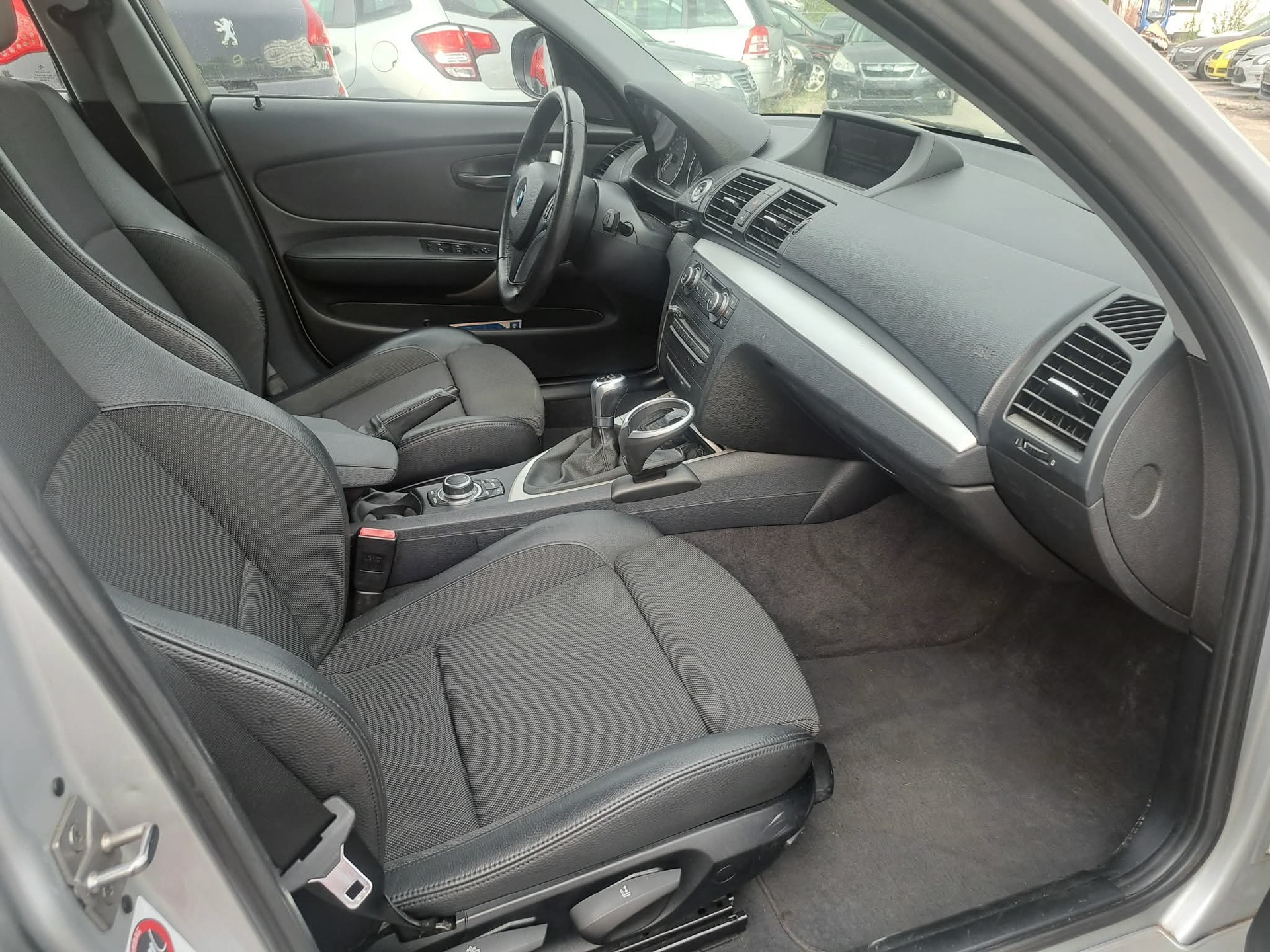 BMW 120d Dynamic Edition-image-9