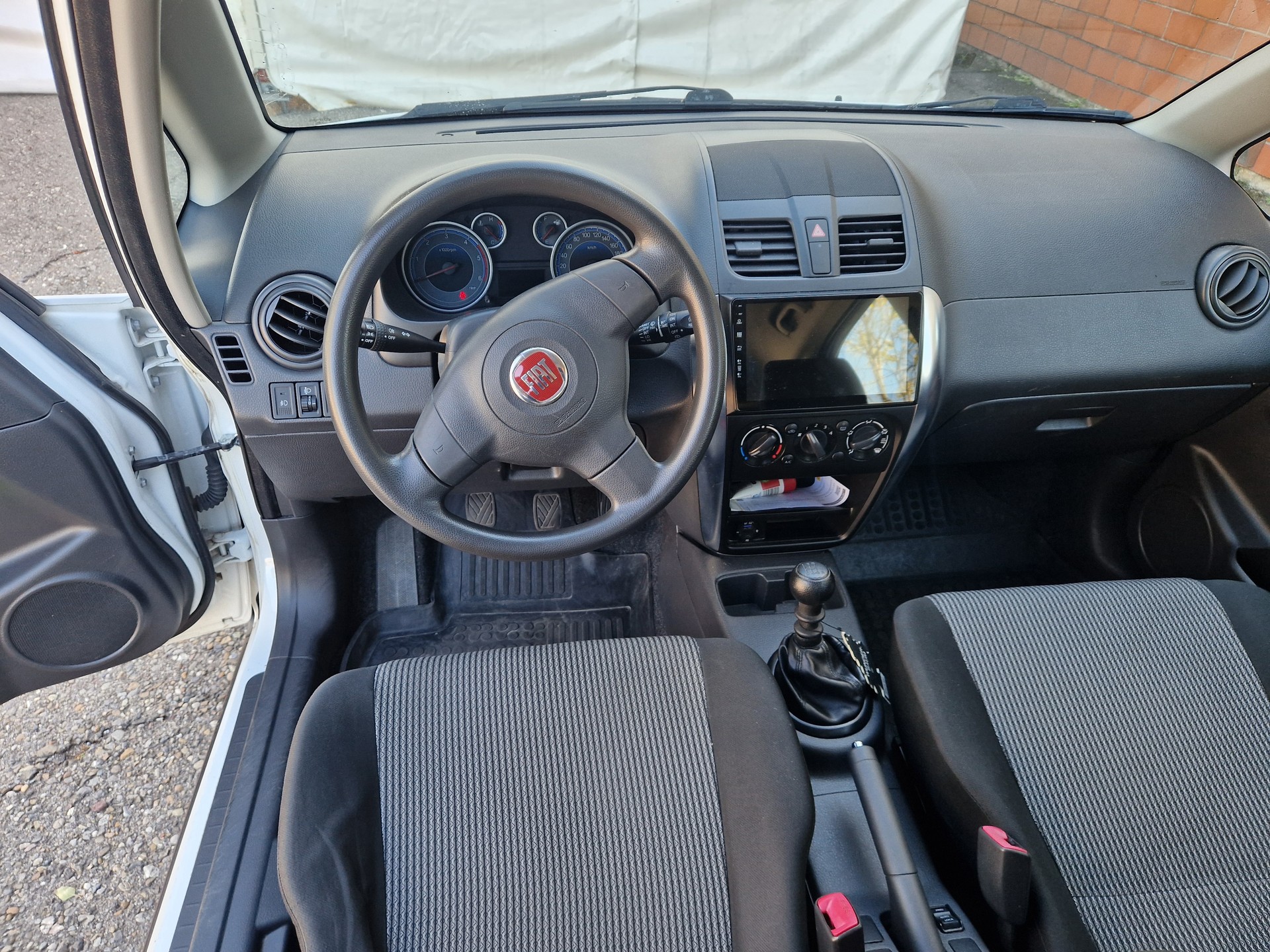 FIAT Sedici 2.0JTD 4WD Dynamic-image-8