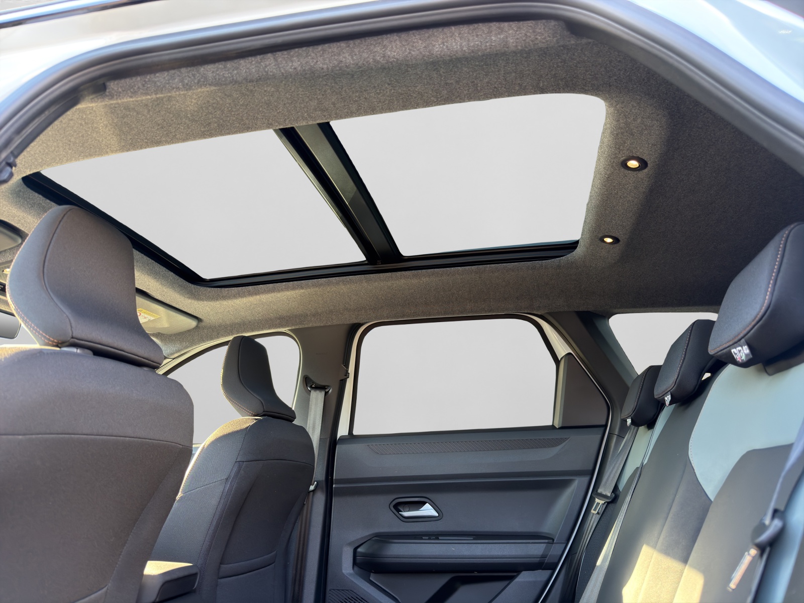 DACIA Bigster 1.2 Hybrid Extreme 4WD-image-8