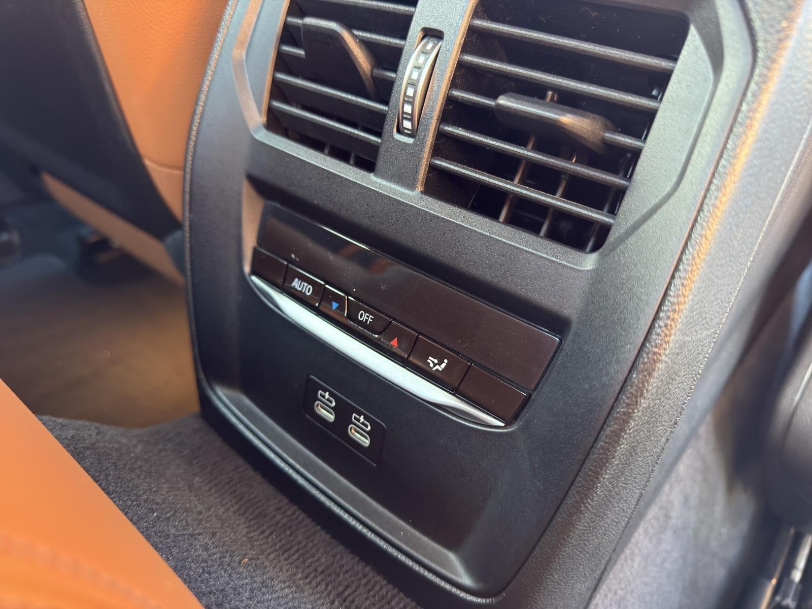 BMW 420i SAG Cabrio-image-19