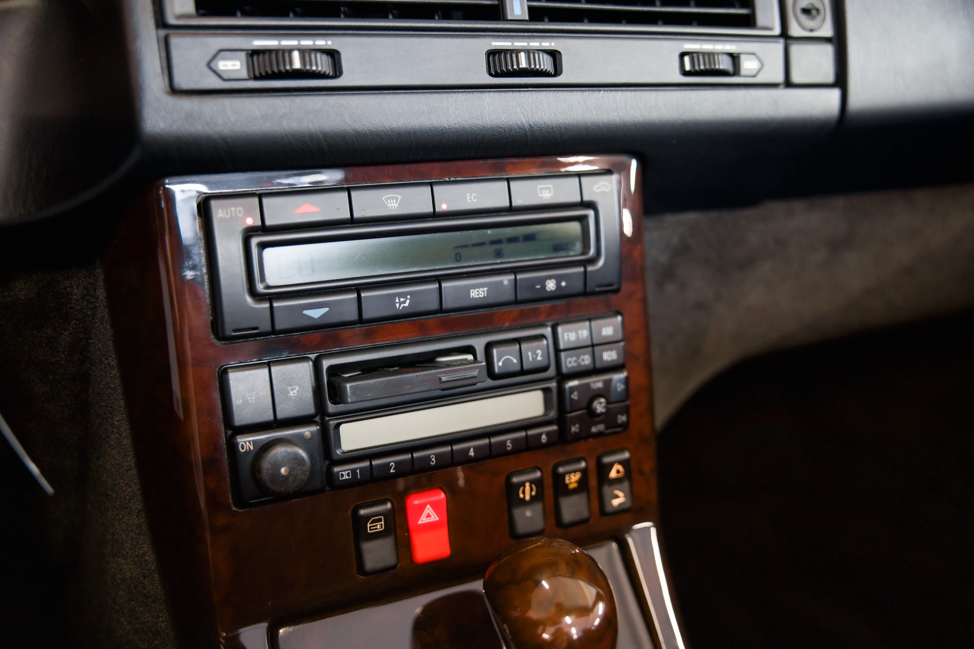 MERCEDES-BENZ SL 500 Automatic-image-27