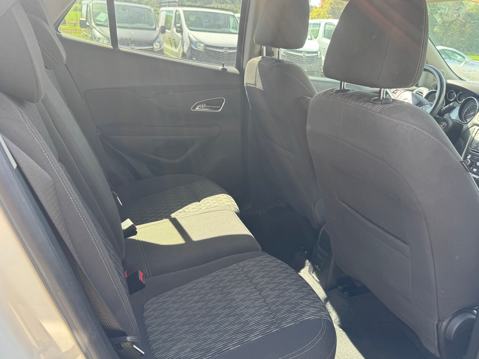 OPEL Mokka 1.7 CDTi Enjoy 2WD Automatic-image-5