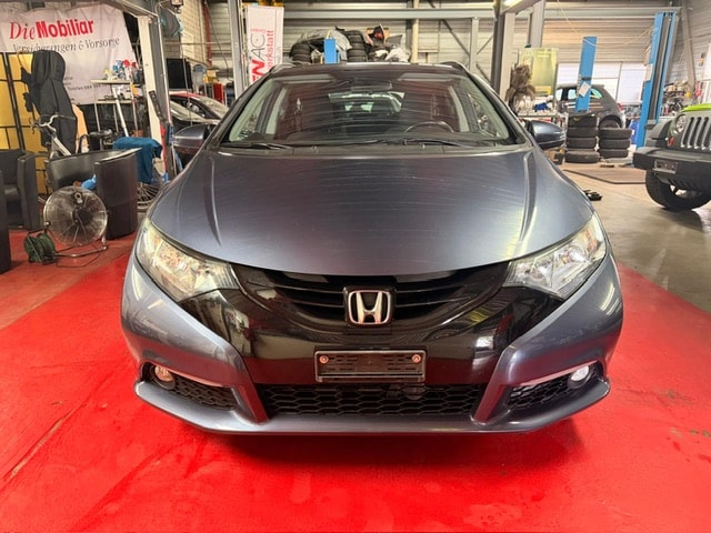 HONDA Civic 1.6 i-DTEC Elegance Tourer-image-0