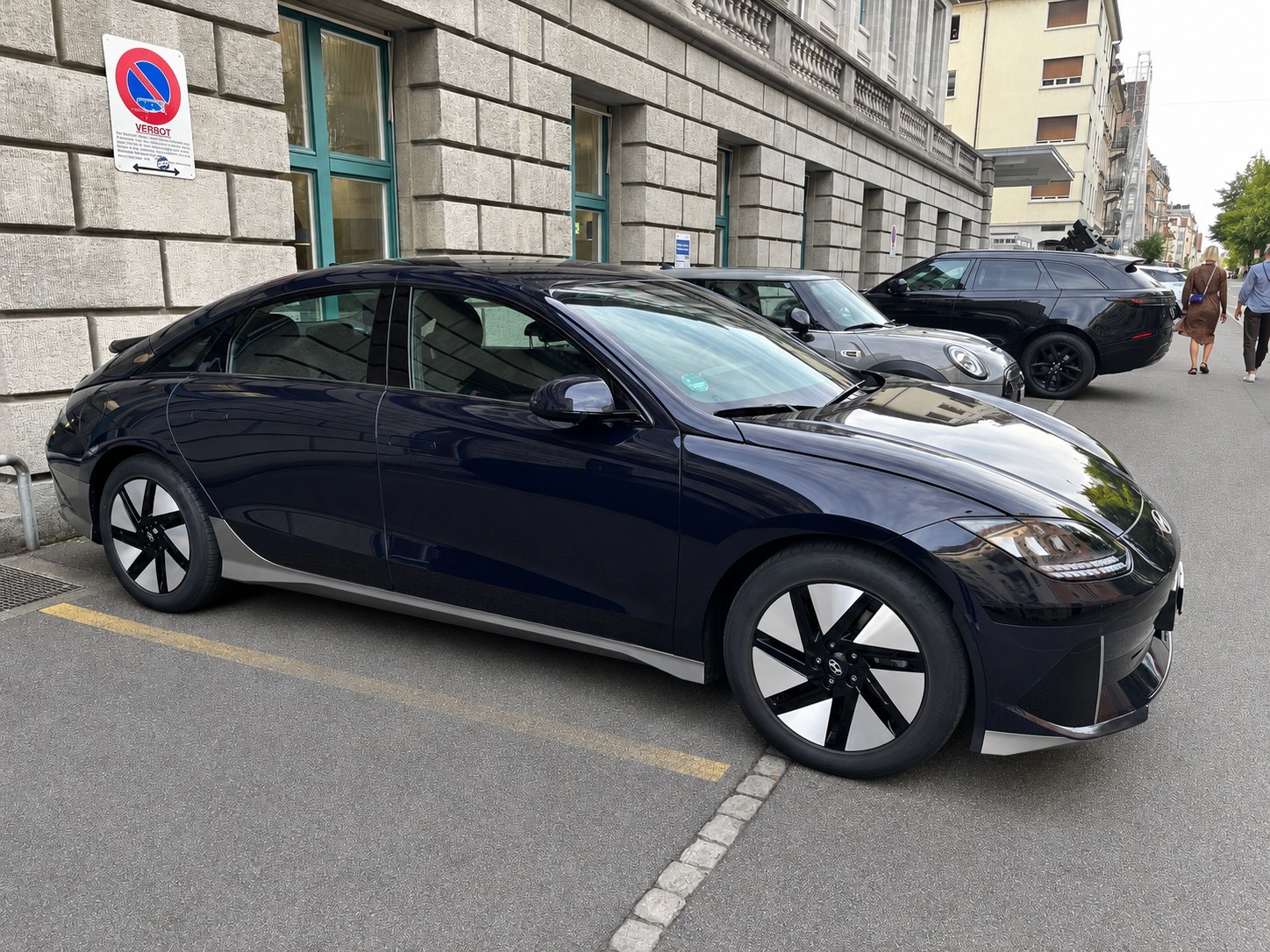 HYUNDAI Ioniq 6 EV Premium-image-3