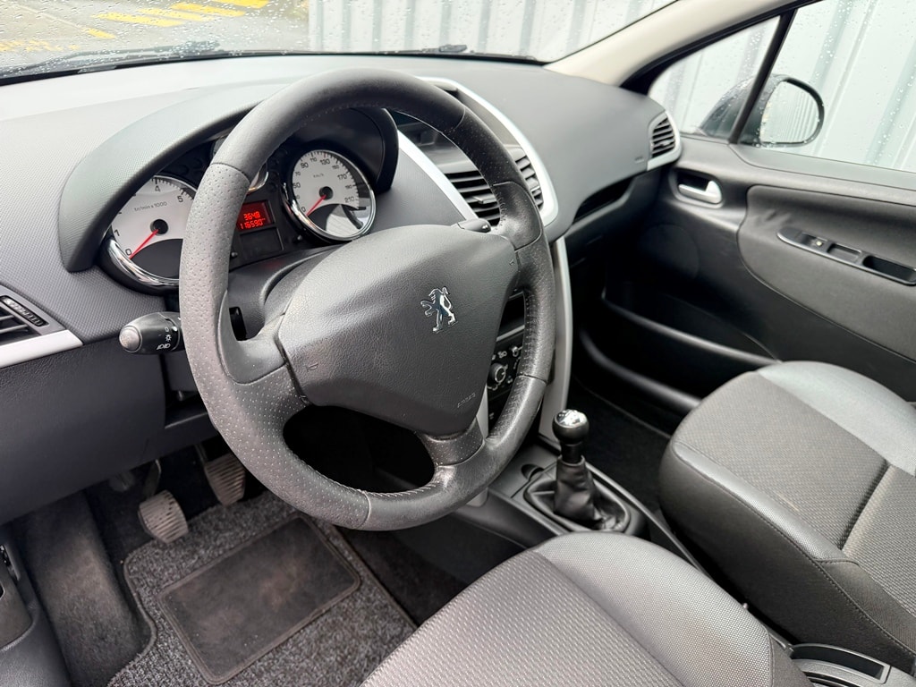 PEUGEOT 207 1.4 16V Active-image-5