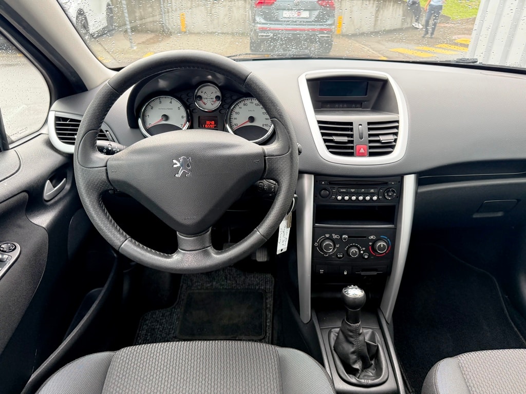 PEUGEOT 207 1.4 16V Active-image-7