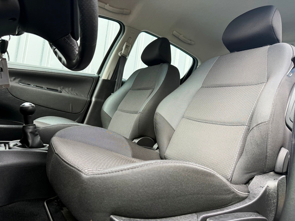 PEUGEOT 207 1.4 16V Active-image-8