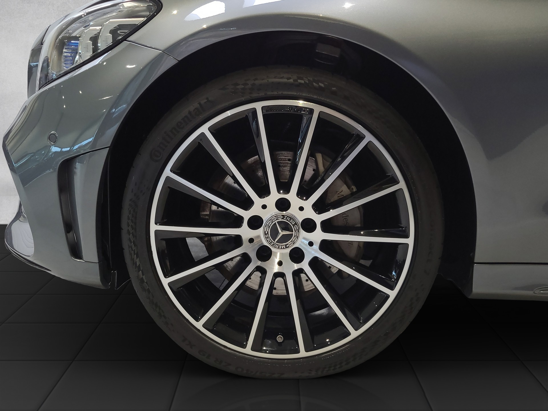 MERCEDES-BENZ C 220 d AMG Line 4matic-image-9