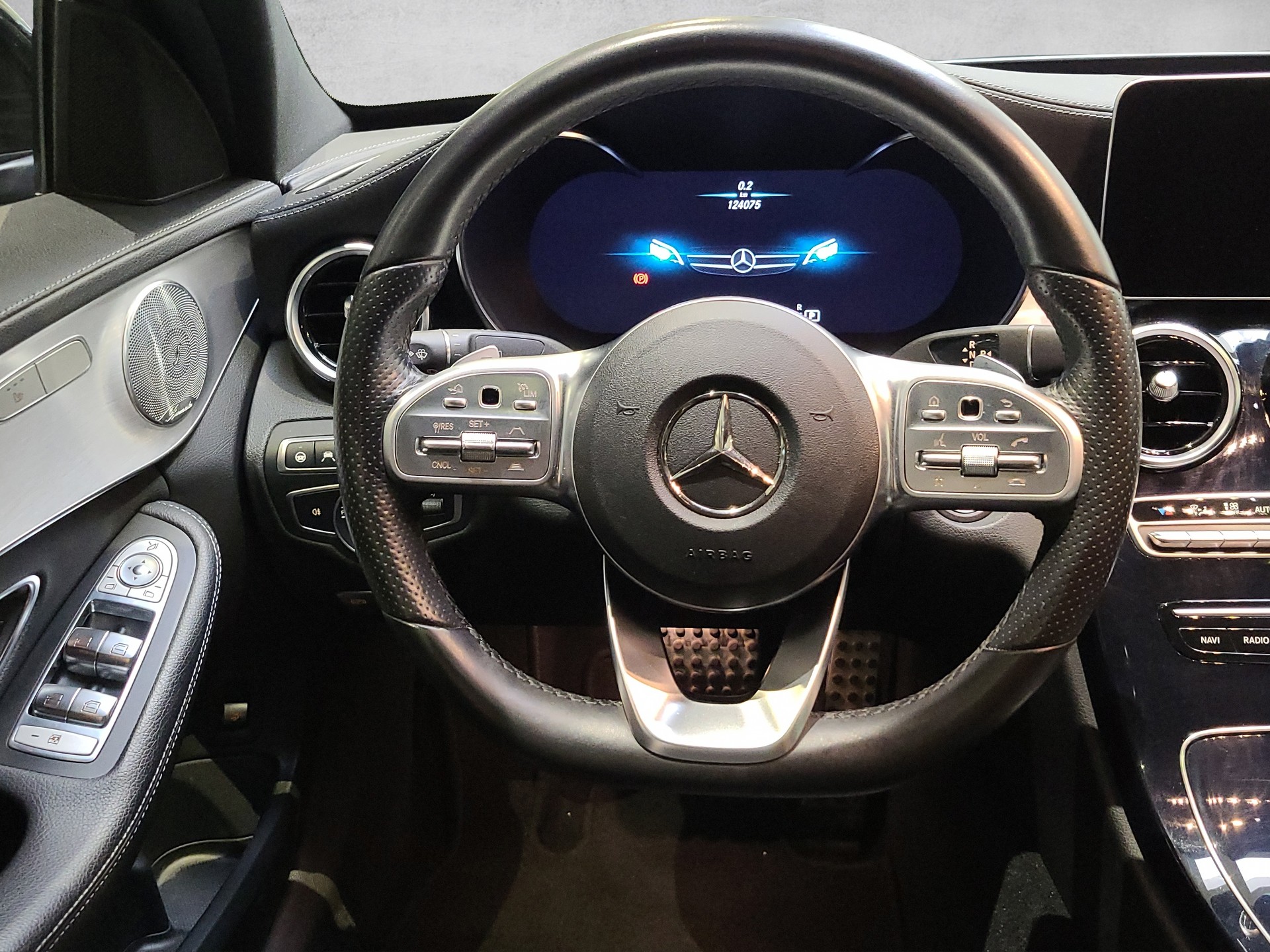 MERCEDES-BENZ C 220 d AMG Line 4matic-image-13
