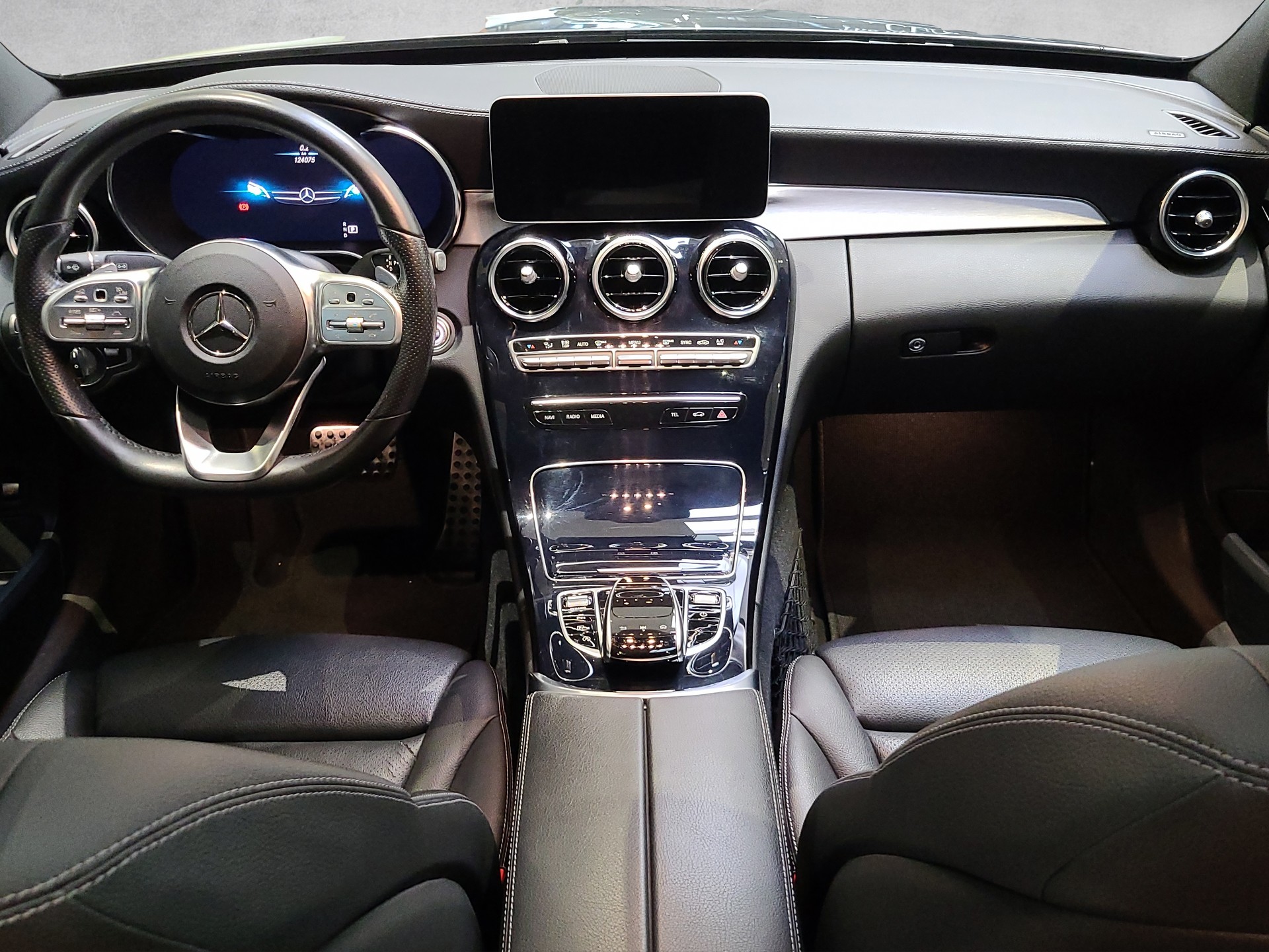 MERCEDES-BENZ C 220 d AMG Line 4matic-image-10