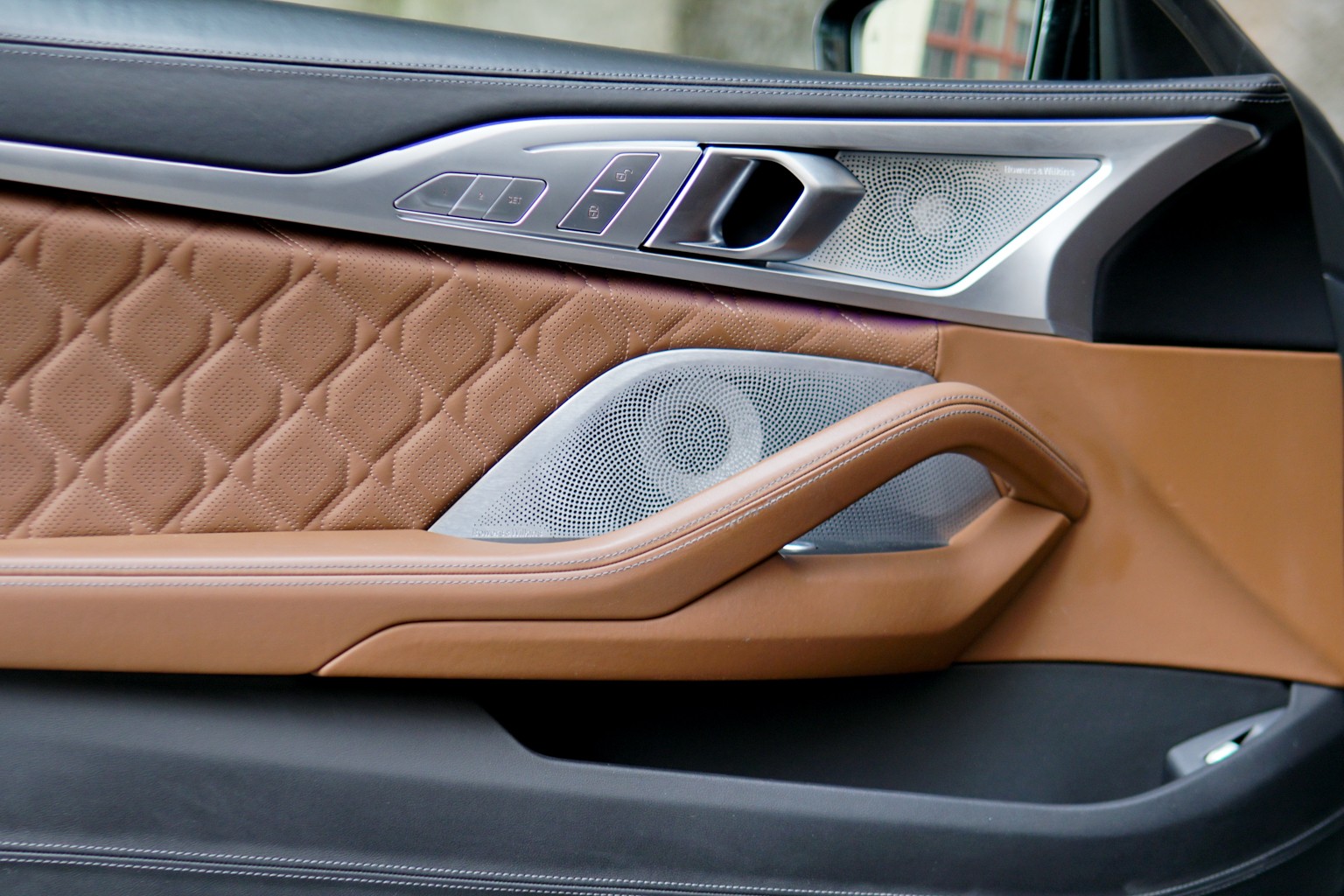 BMW M8 xDrive M Competition Steptronic-image-14