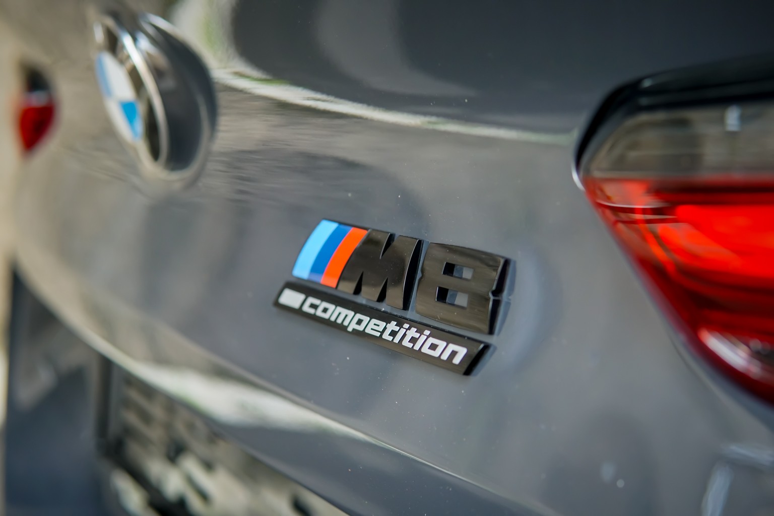 BMW M8 xDrive M Competition Steptronic-image-25