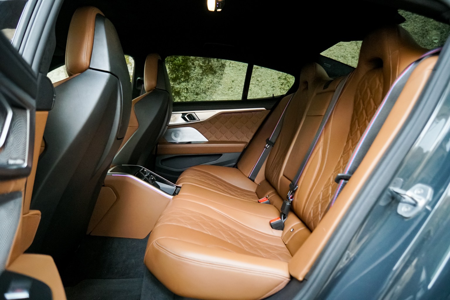 BMW M8 xDrive M Competition Steptronic-image-11