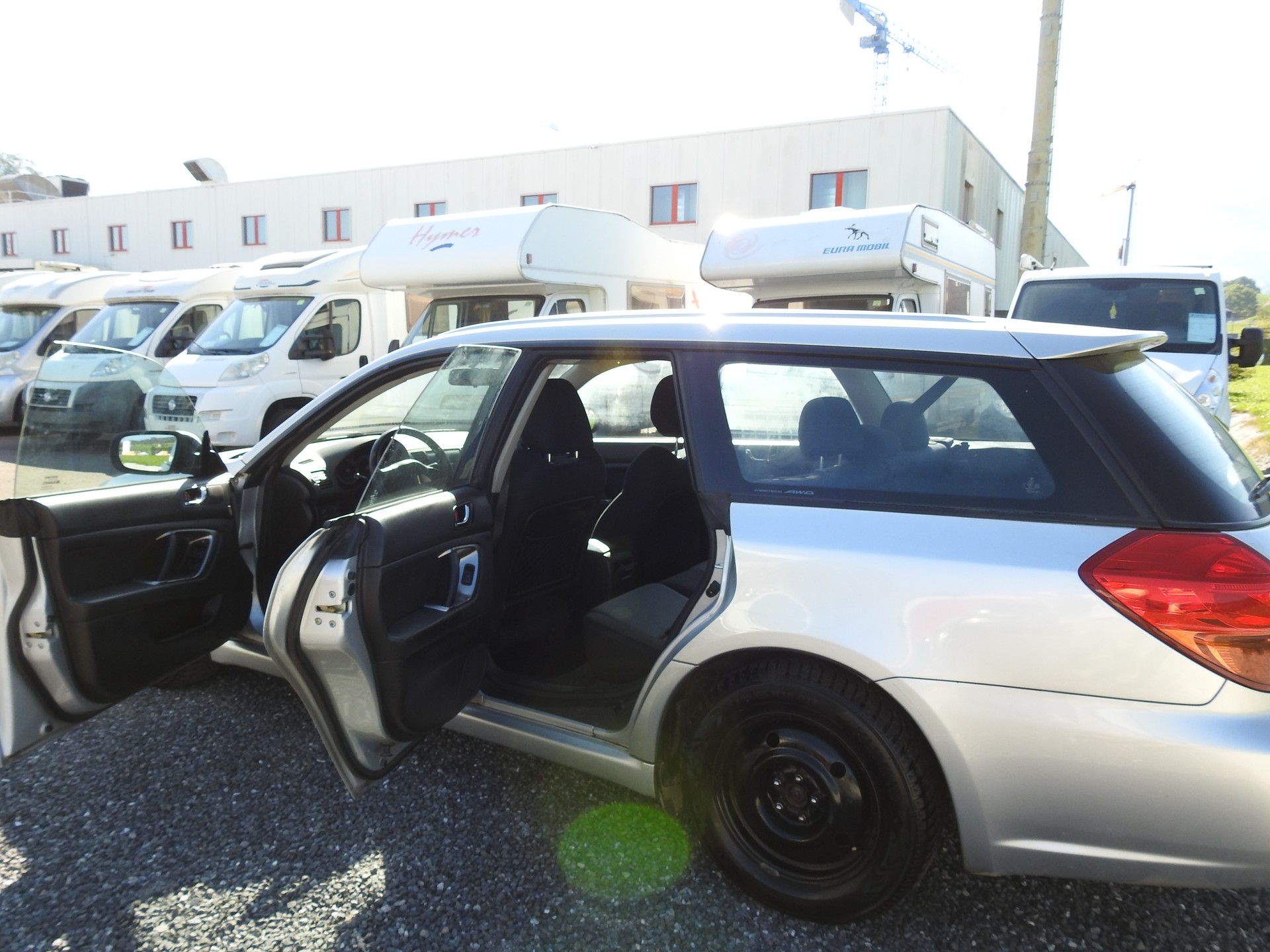SUBARU Legacy 2.0i AWD Swiss-image-14