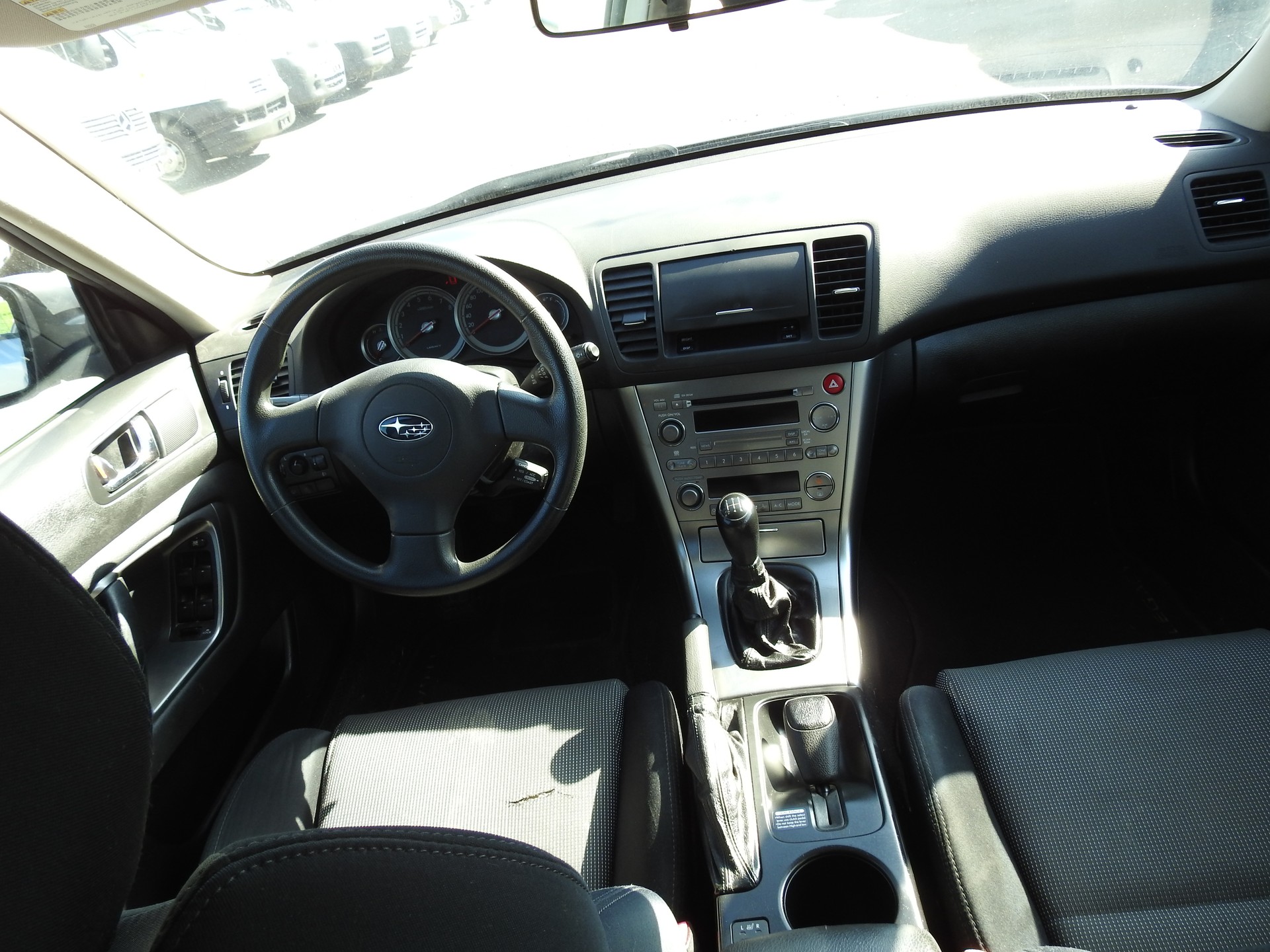 SUBARU Legacy 2.0i AWD Swiss-image-18