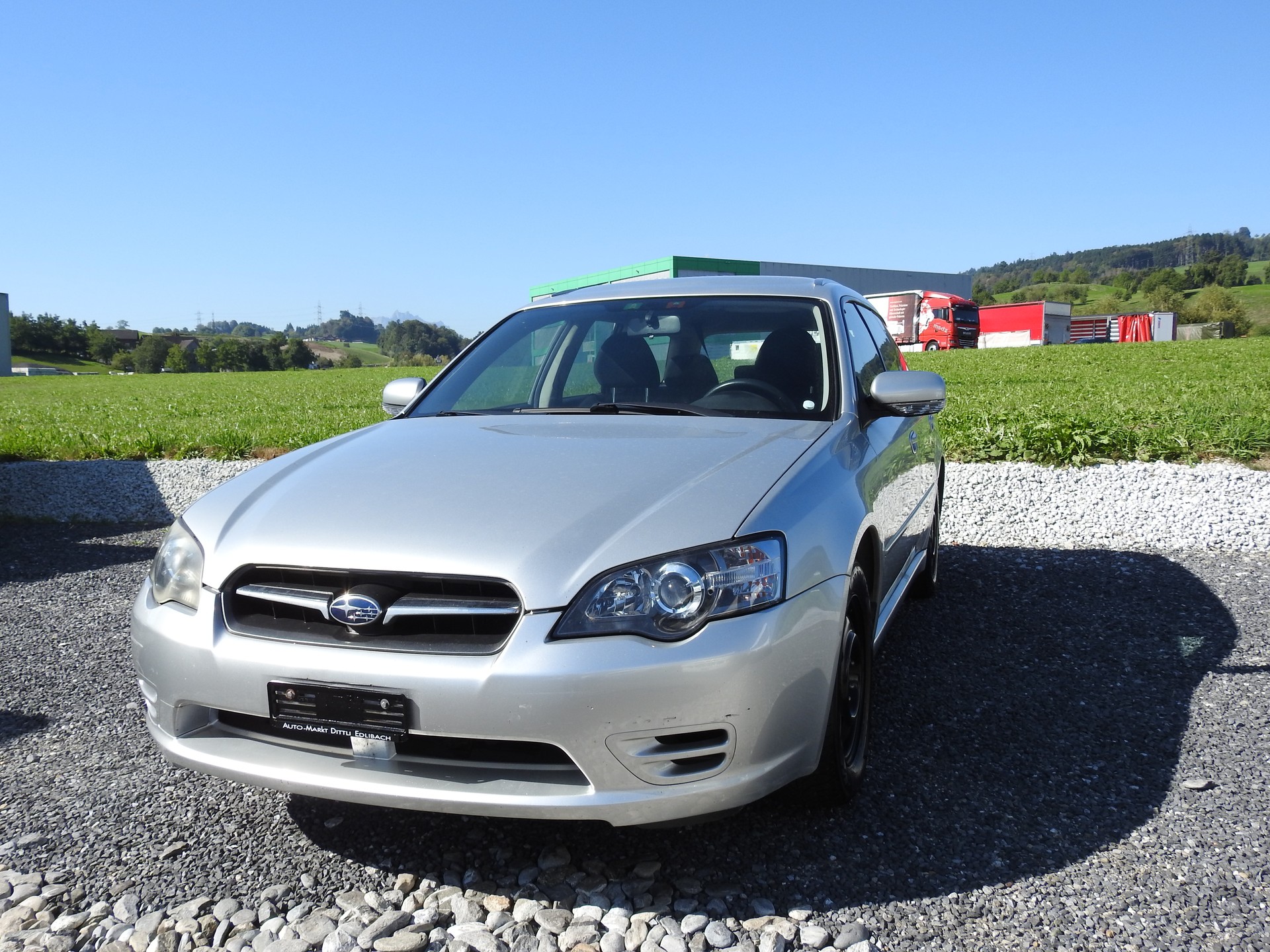 SUBARU Legacy 2.0i AWD Swiss-image-0