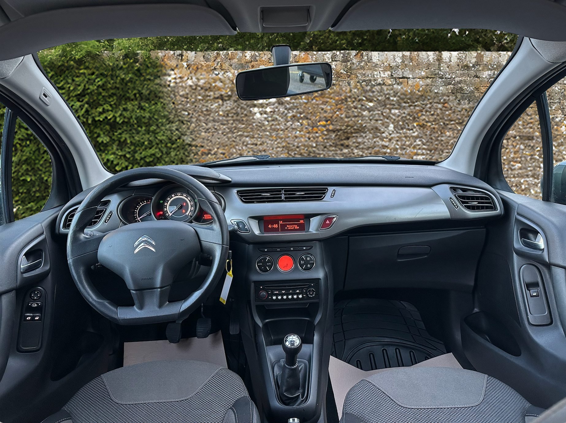 CITROEN C3 1.2i Exclusive-image-9
