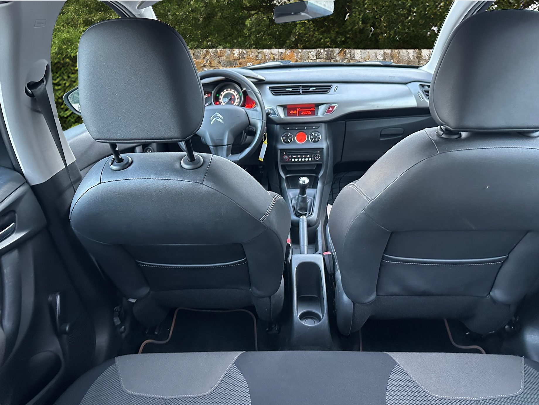 CITROEN C3 1.2i Exclusive-image-10