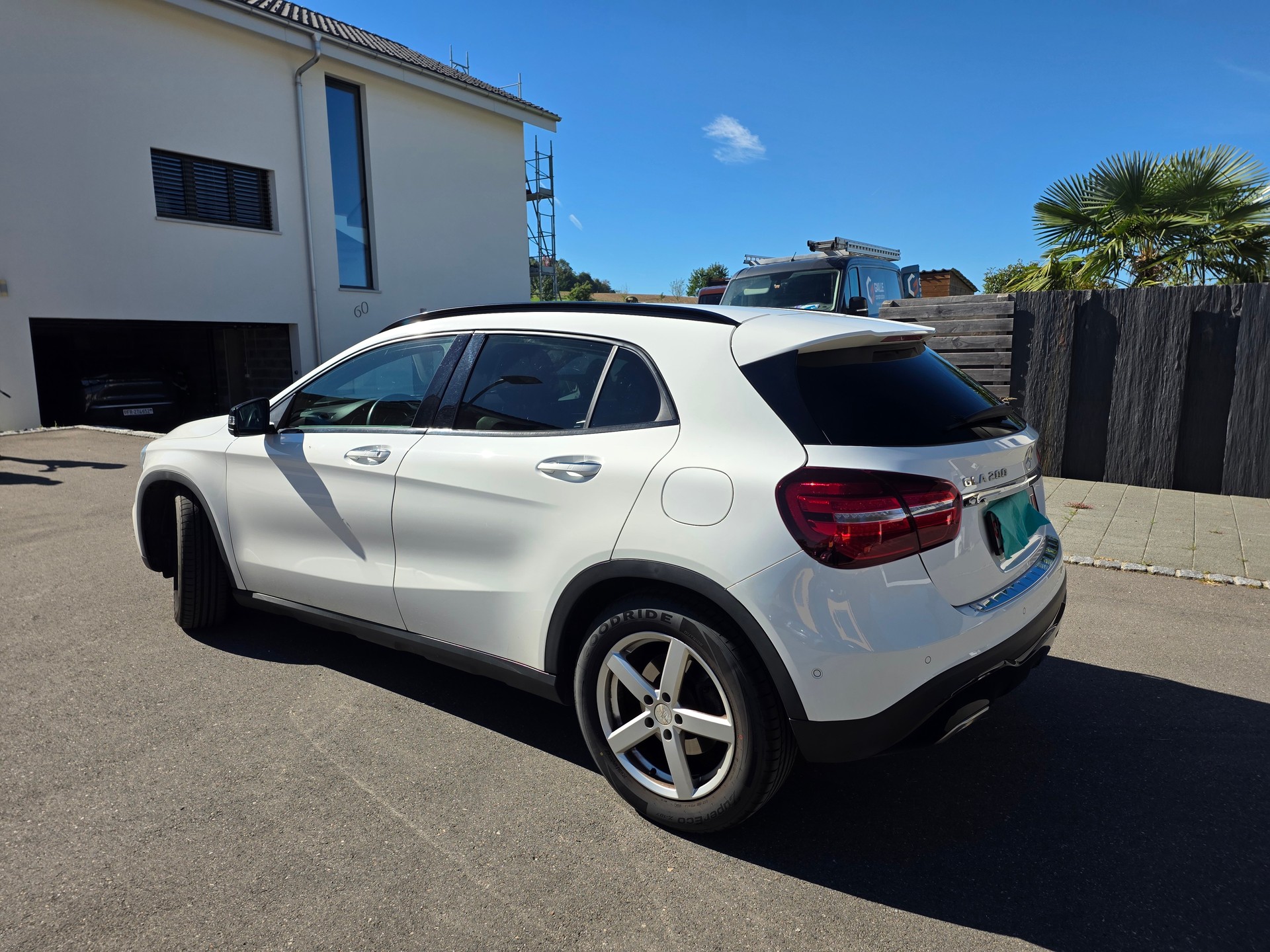 MERCEDES-BENZ GLA 200 Night Star-image-2
