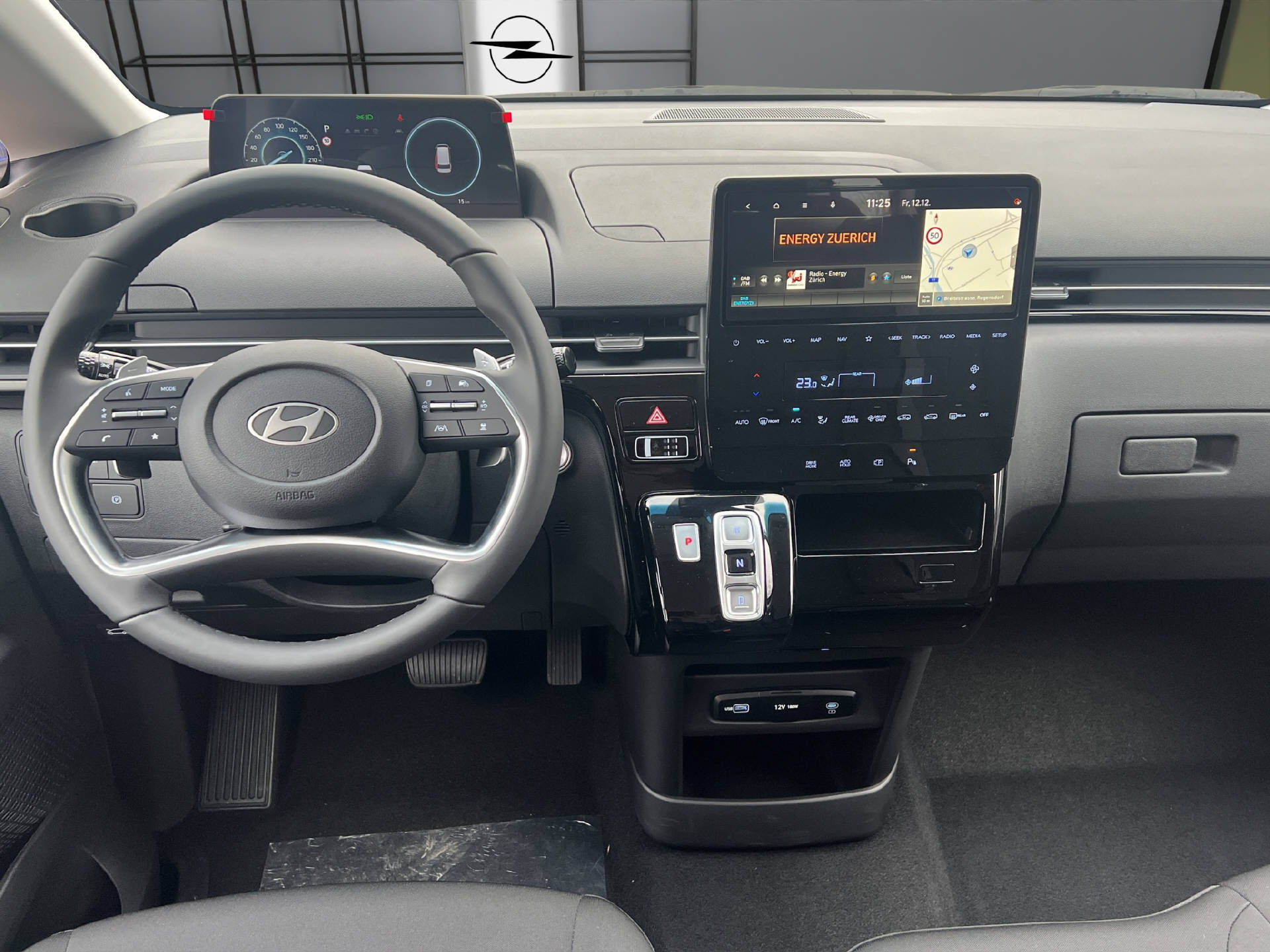 HYUNDAI Staria Wagon 1.6 GDi HEV Amplia-image-8