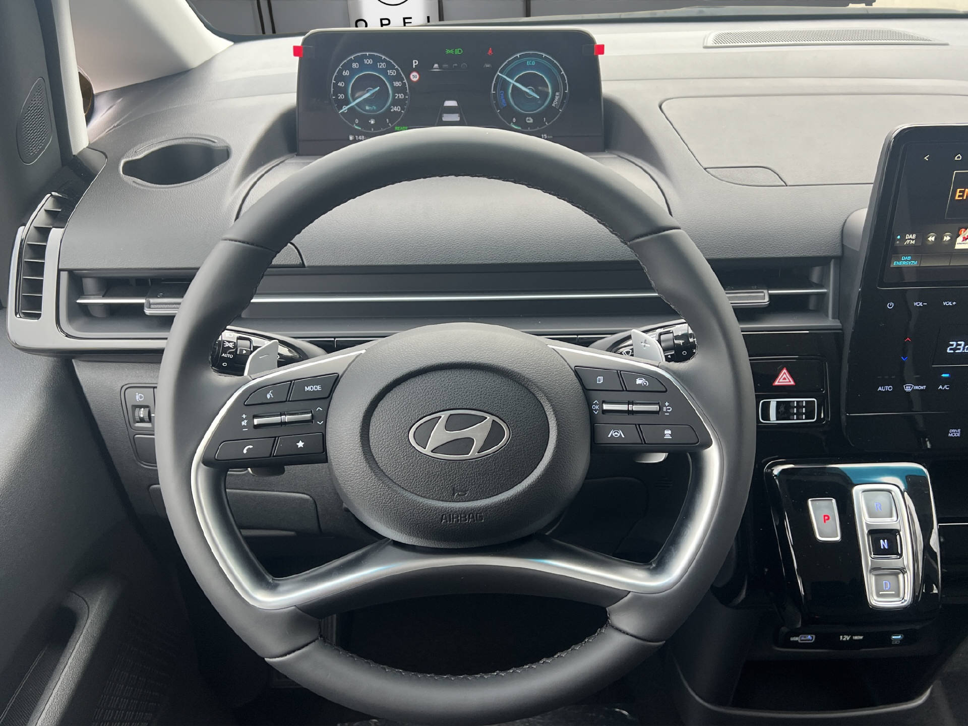HYUNDAI Staria Wagon 1.6 GDi HEV Amplia-image-9